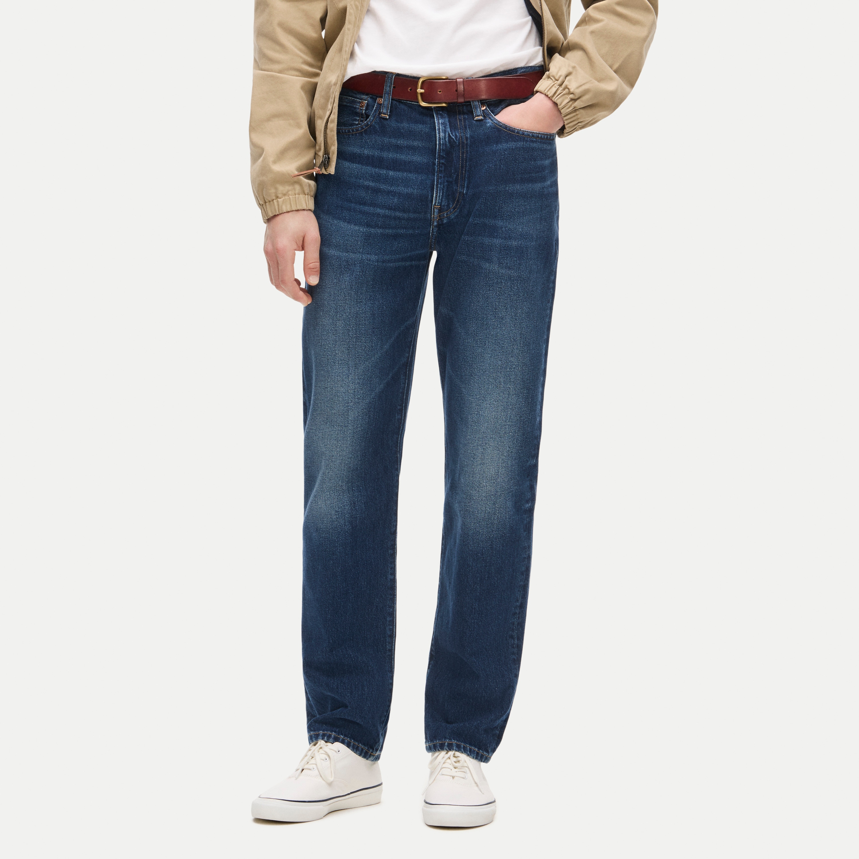 Classic jean in vintage dark wash denim
