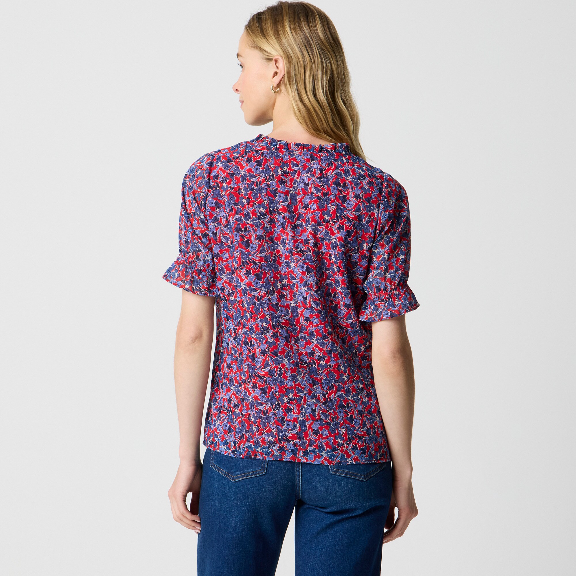 Short-sleeve printed ruffleneck top