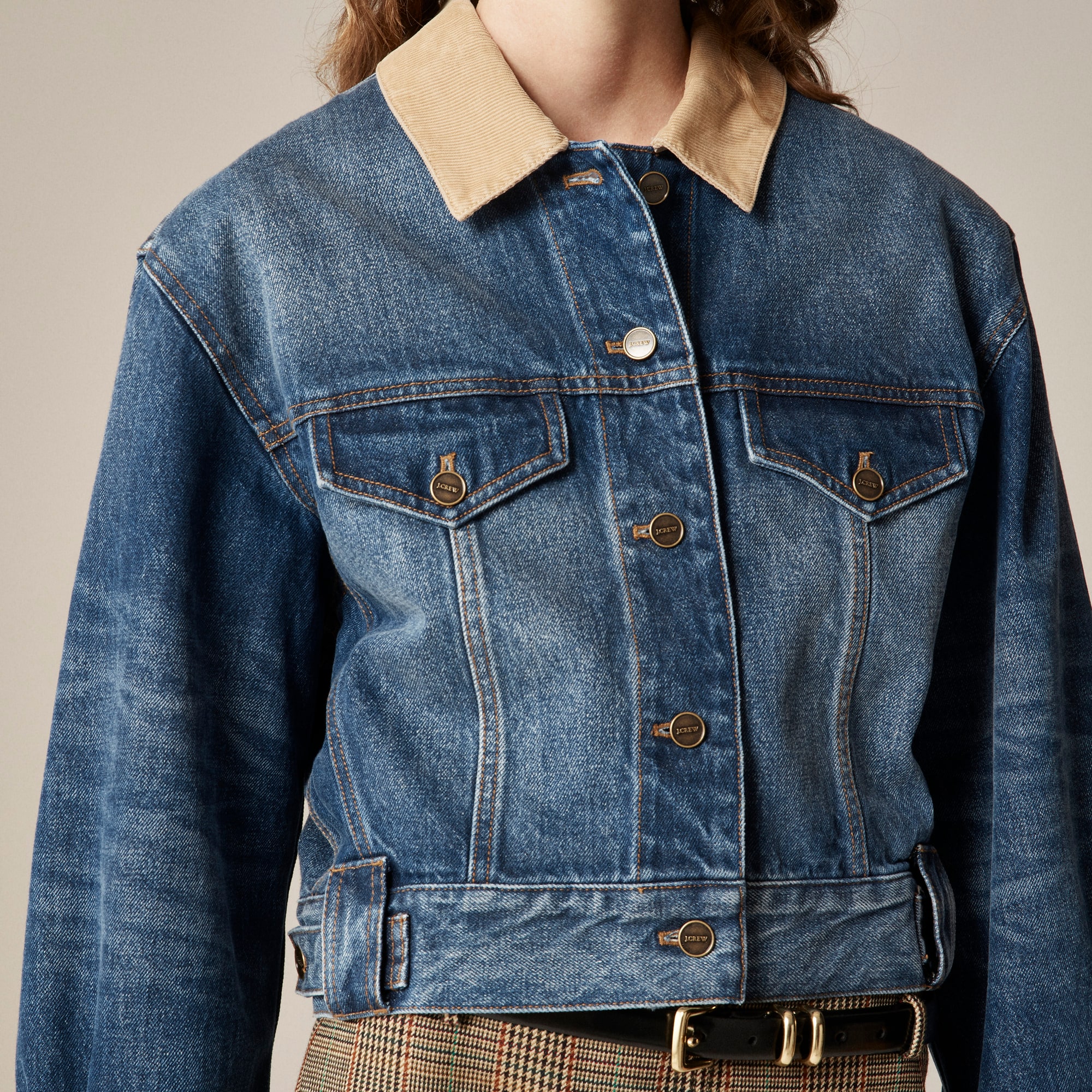 Oversized cropped trucker jacket in denim - image 3