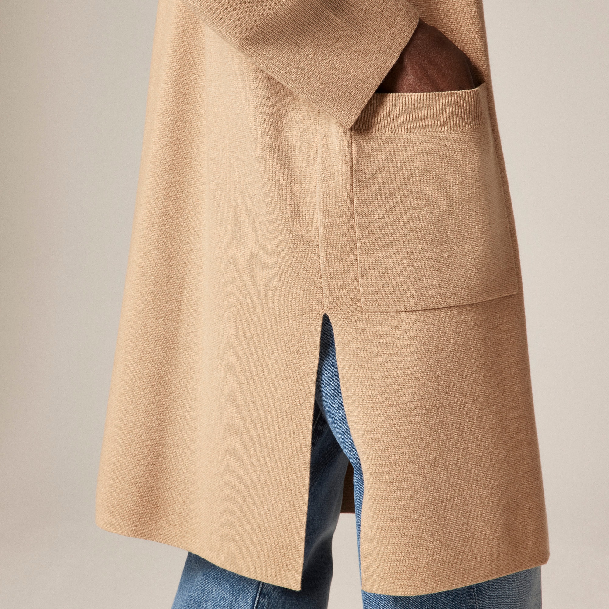 Long sweater blazer with side slits - image 3