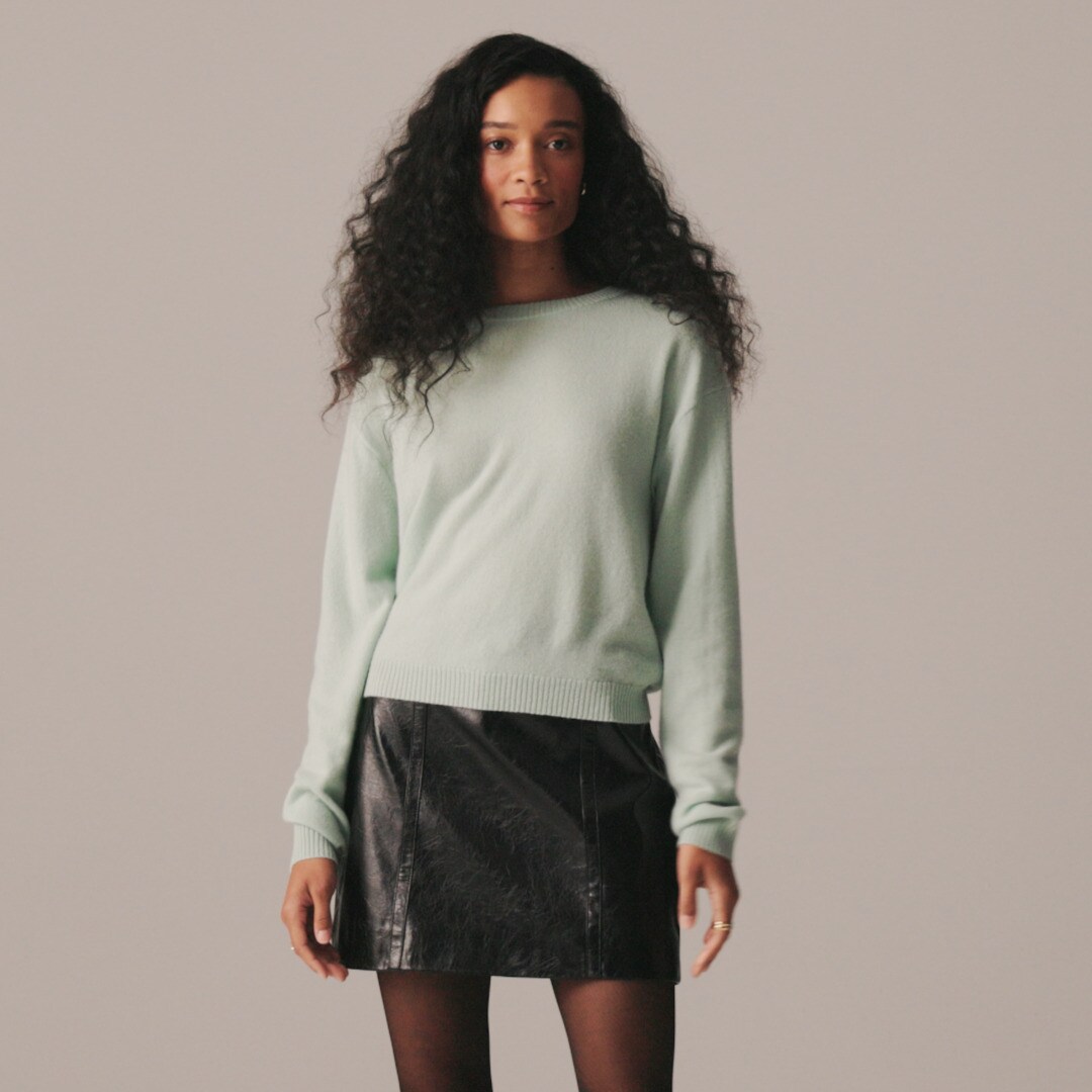 Perfect cashmere crewneck sweater