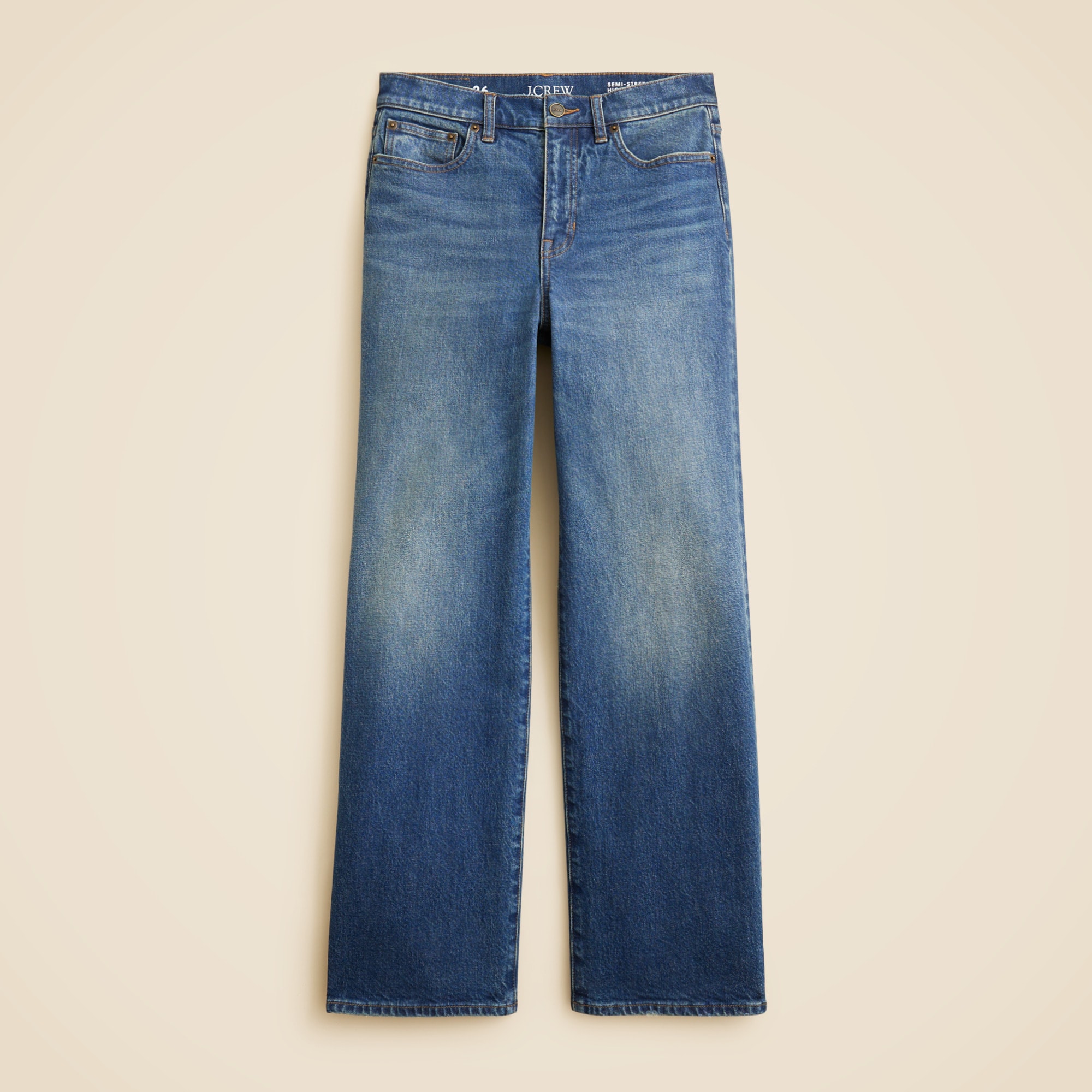 Mid-rise relaxed kickout jean