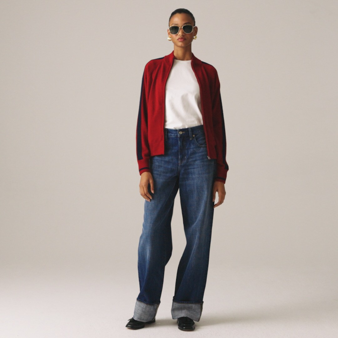 Cuffed lower-rise wide-leg jean