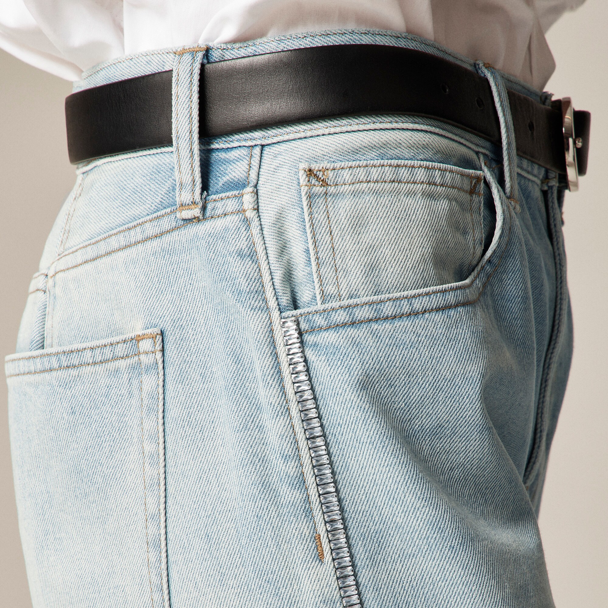 Mid-rise relaxed straight jean with embellishments