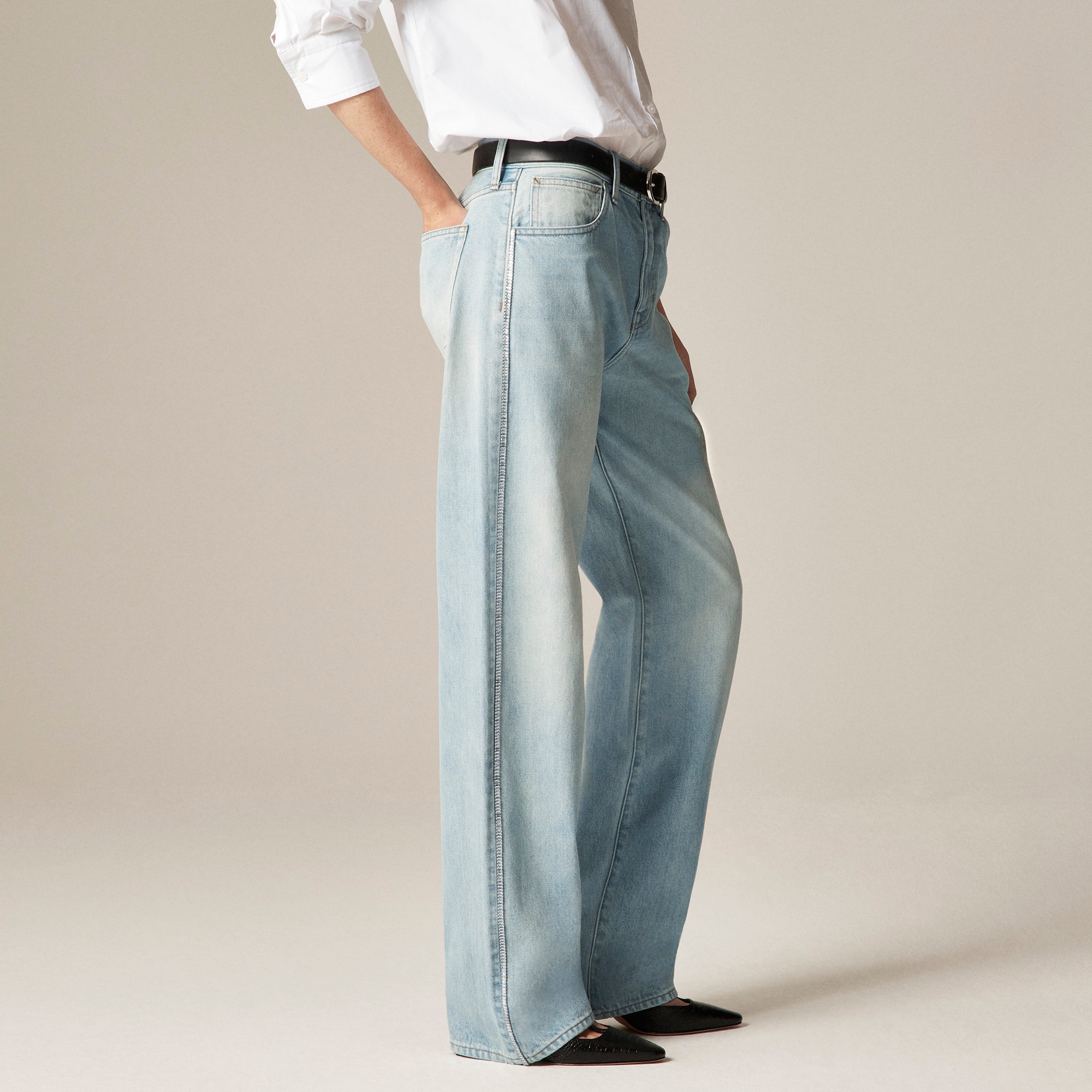 Mid-rise relaxed straight jean with embellishments
