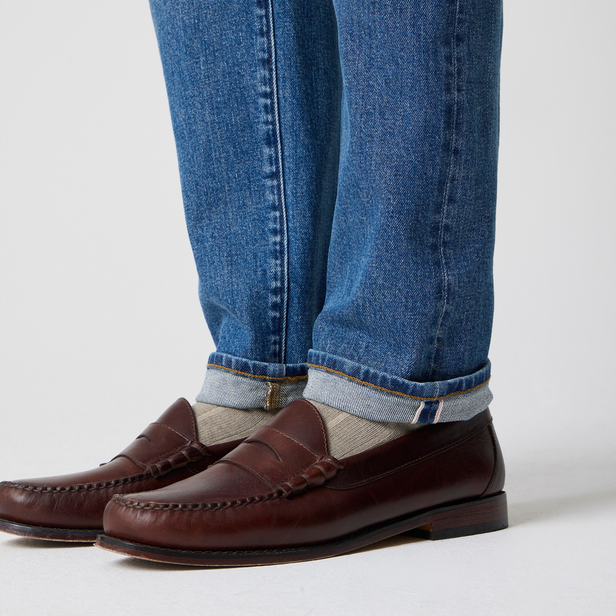 Straight-fit selvedge jean in signature flex