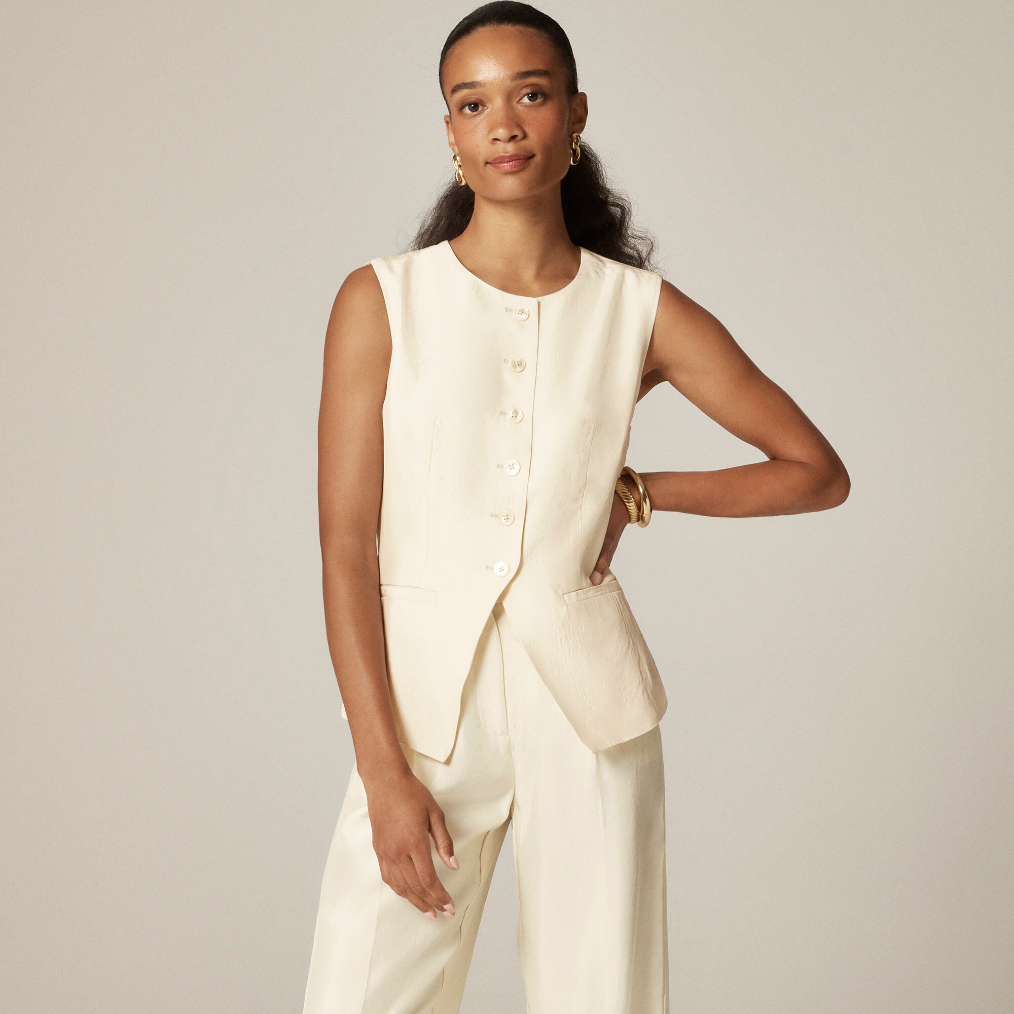  Essential cutaway vest top in textured satin