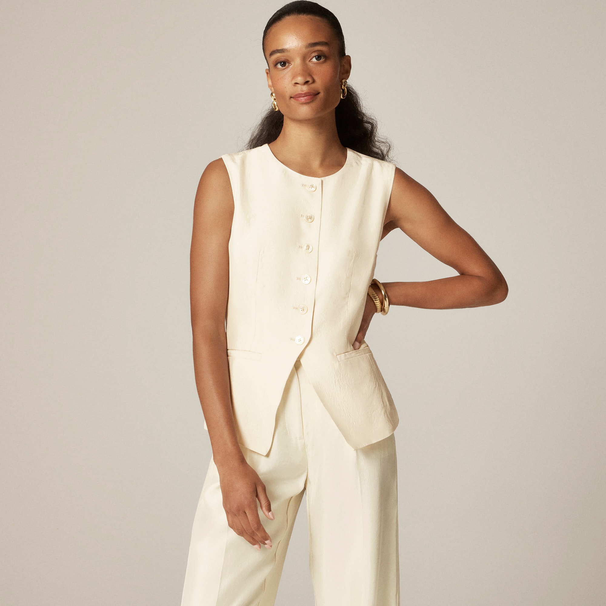 womens Essential cutaway vest top in textured satin