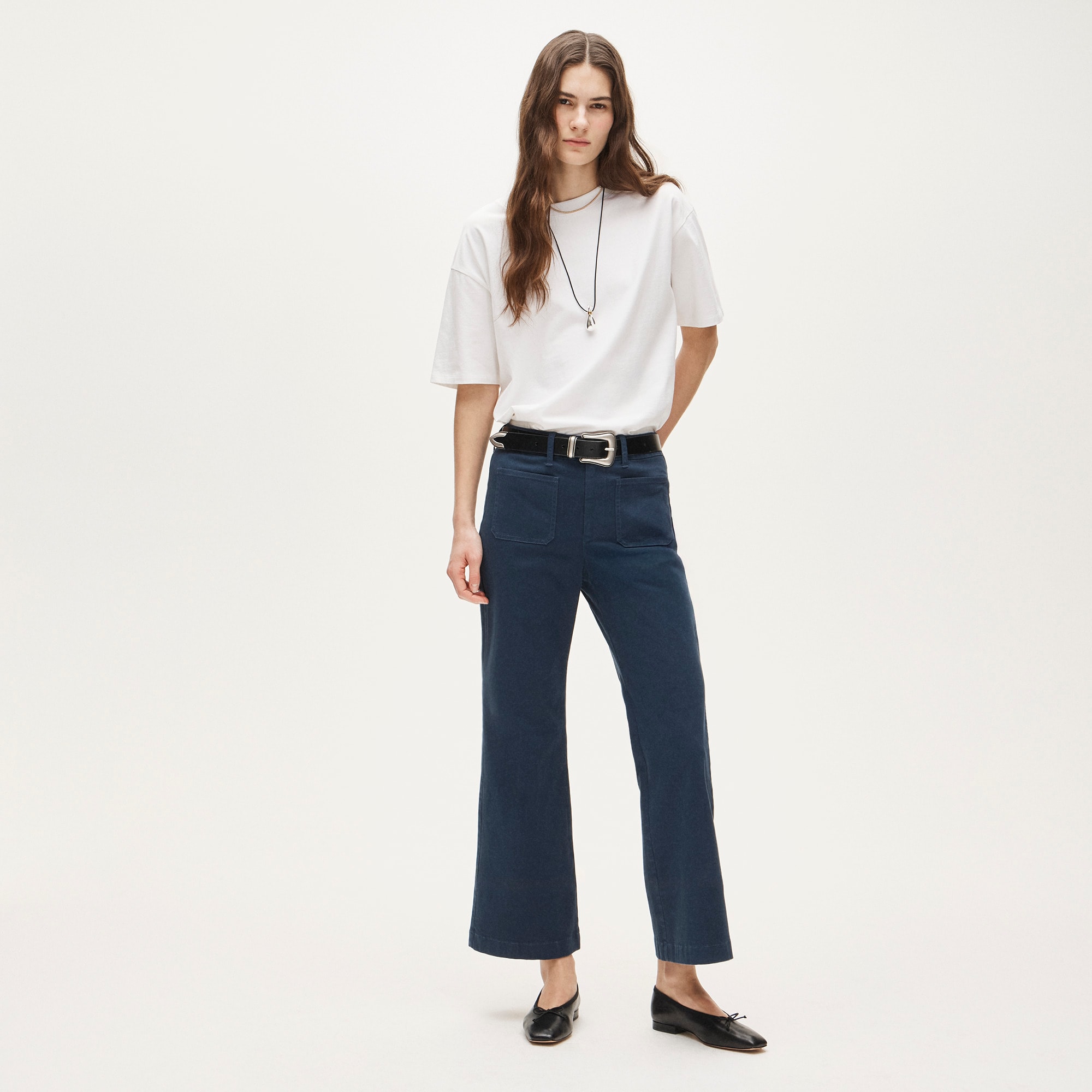 Petite Charley kickout crop pant in chino - Blue