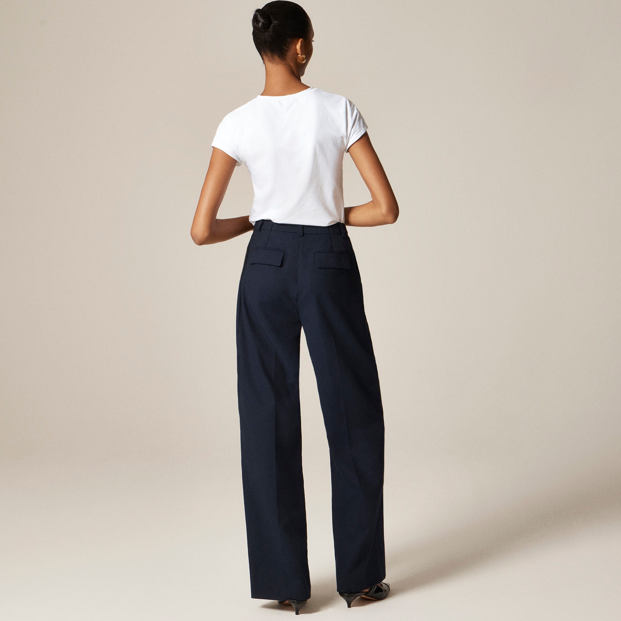 Essential wide-leg pant in Italian studio wool blend