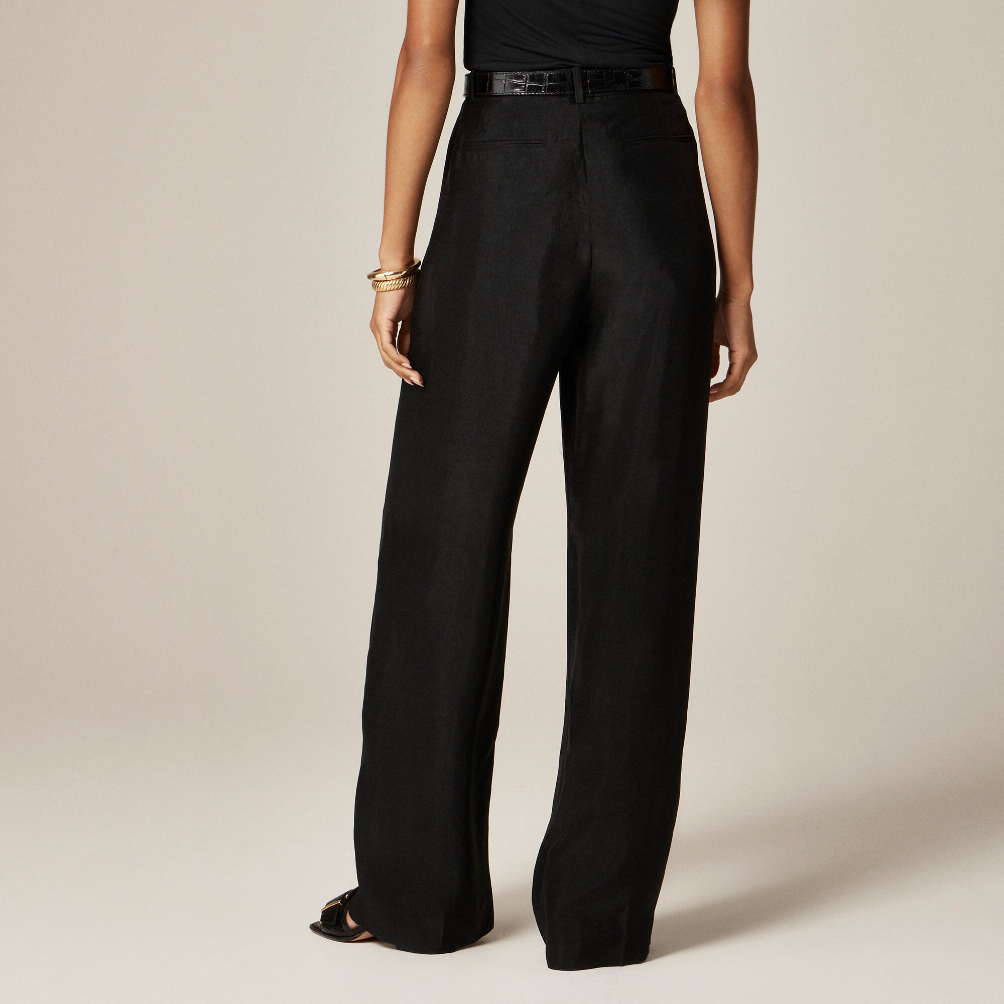 Essential wide-leg pant in textured satin