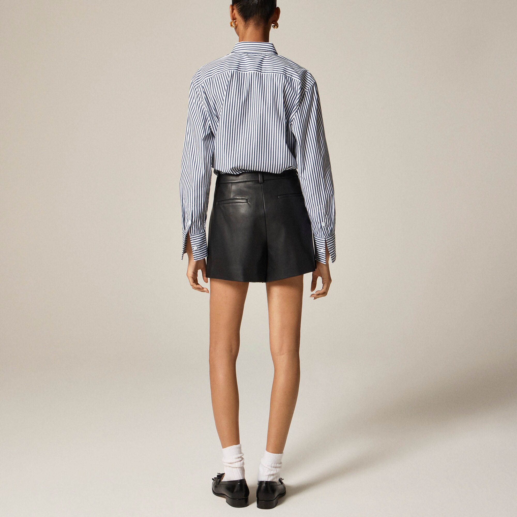 Lucia short in faux leather
