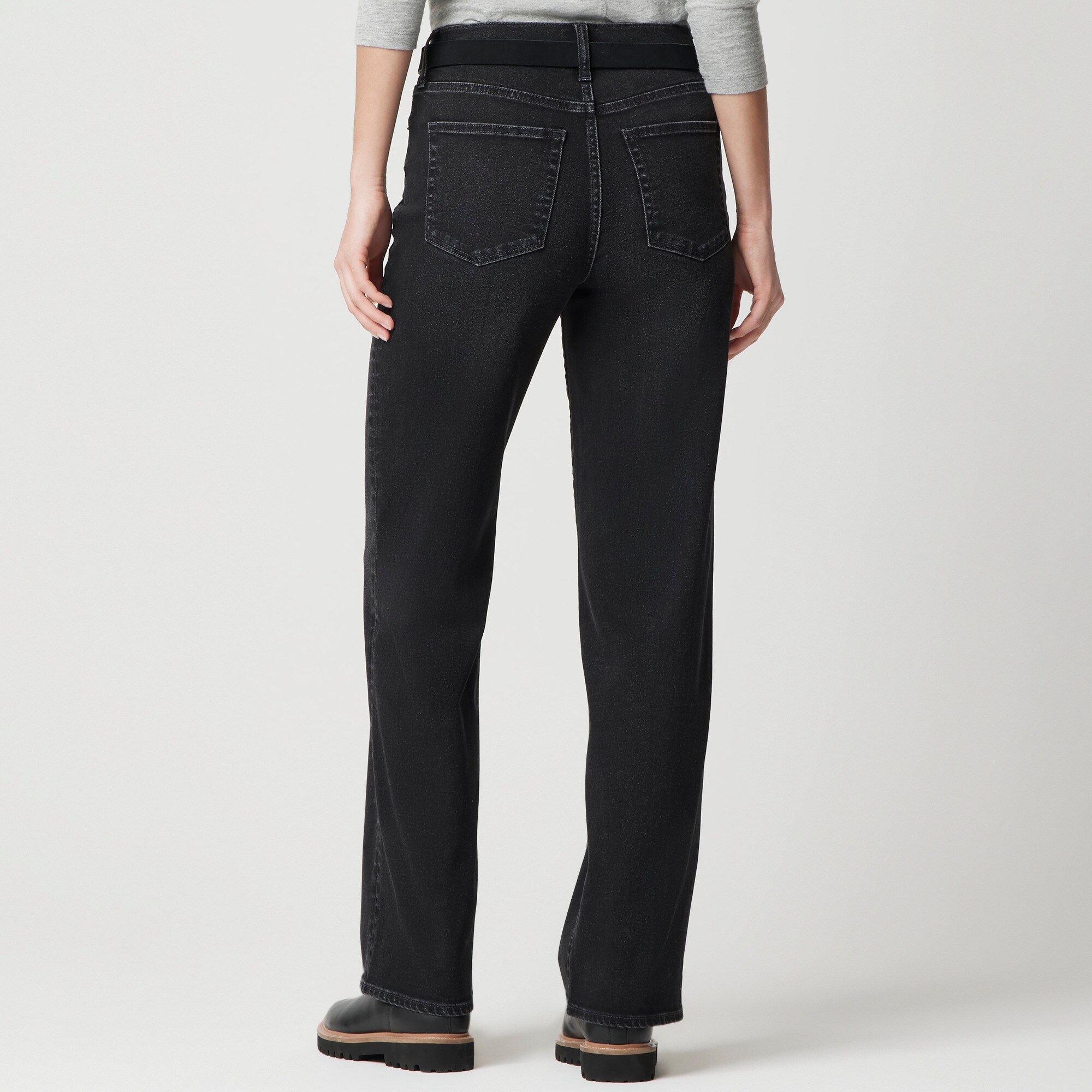 Slim wide-leg jean in all-day stretch
