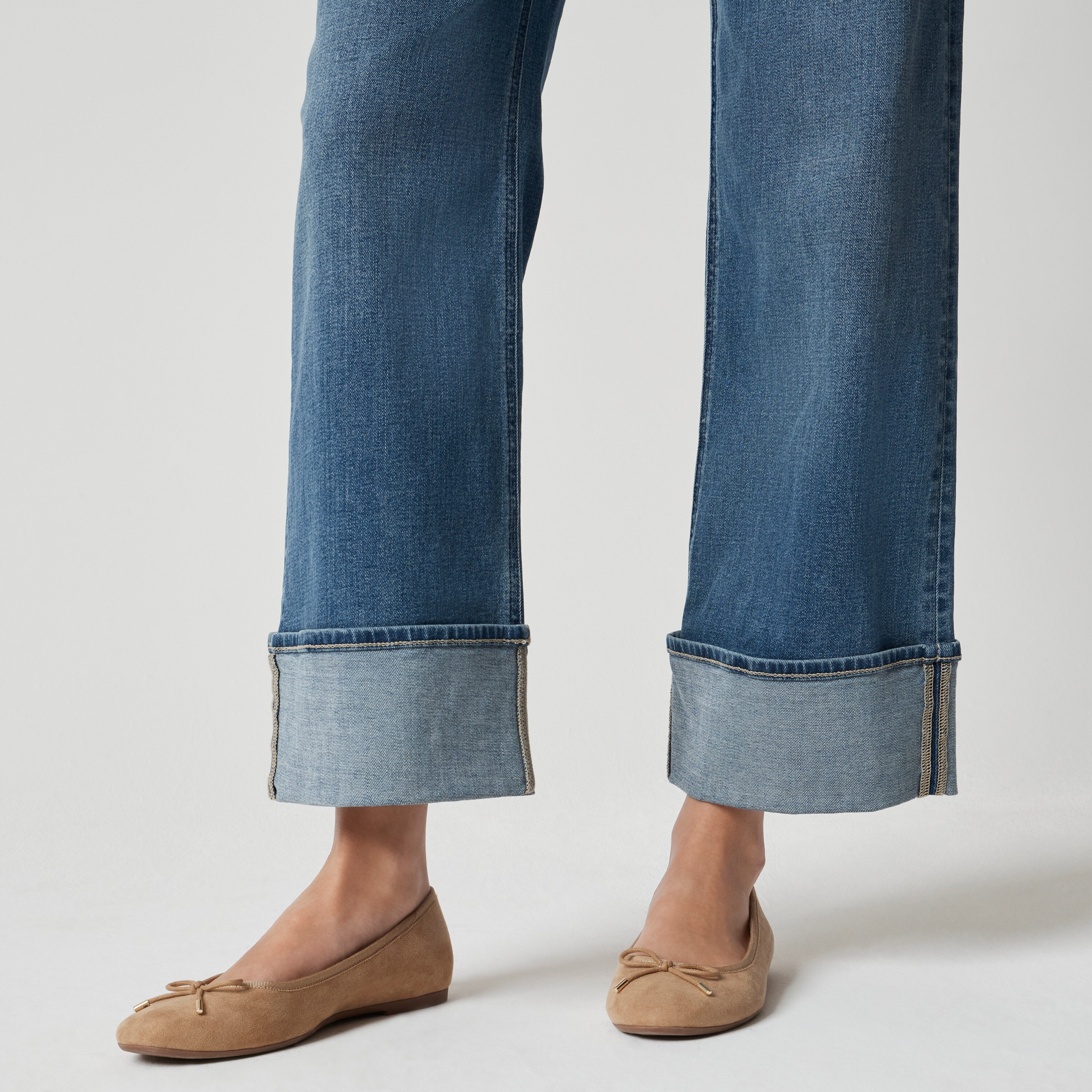 Classic wide-leg cuffed jean in all-day stretch