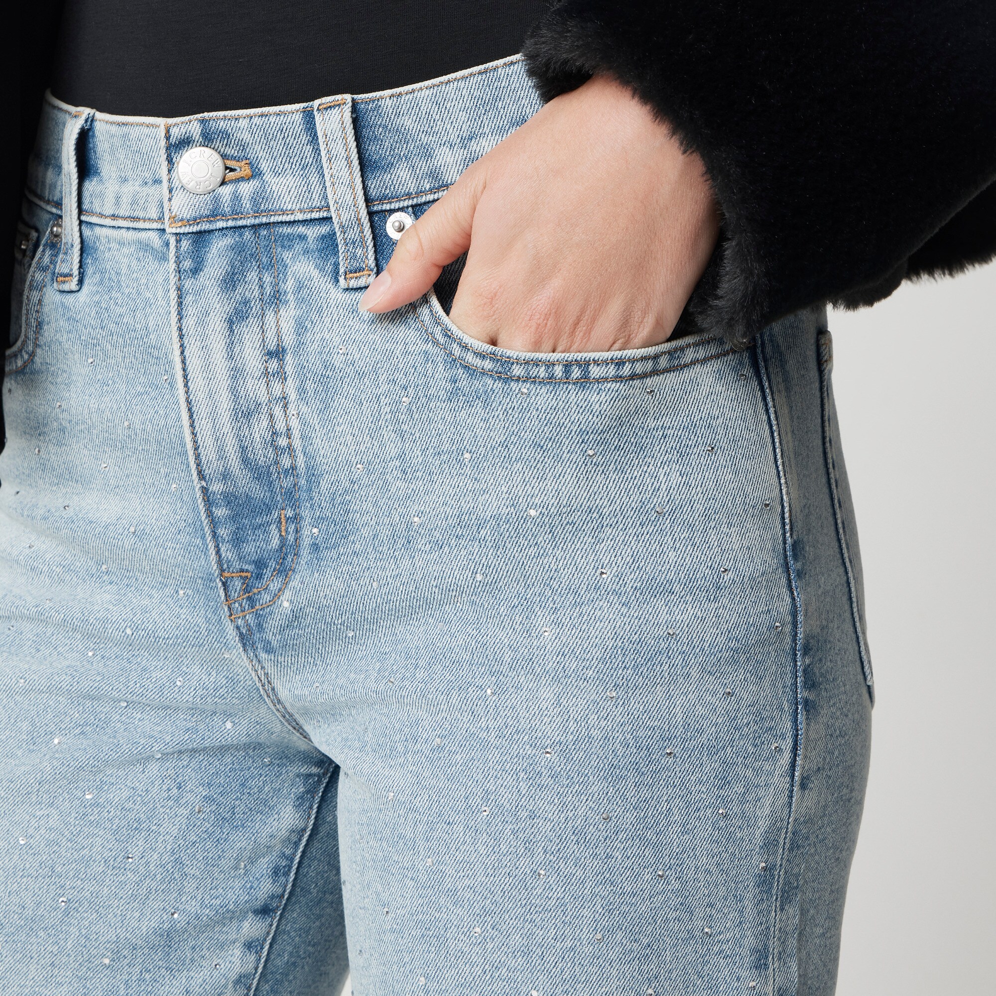 Embellished slim wide-leg jean in all-day stretch