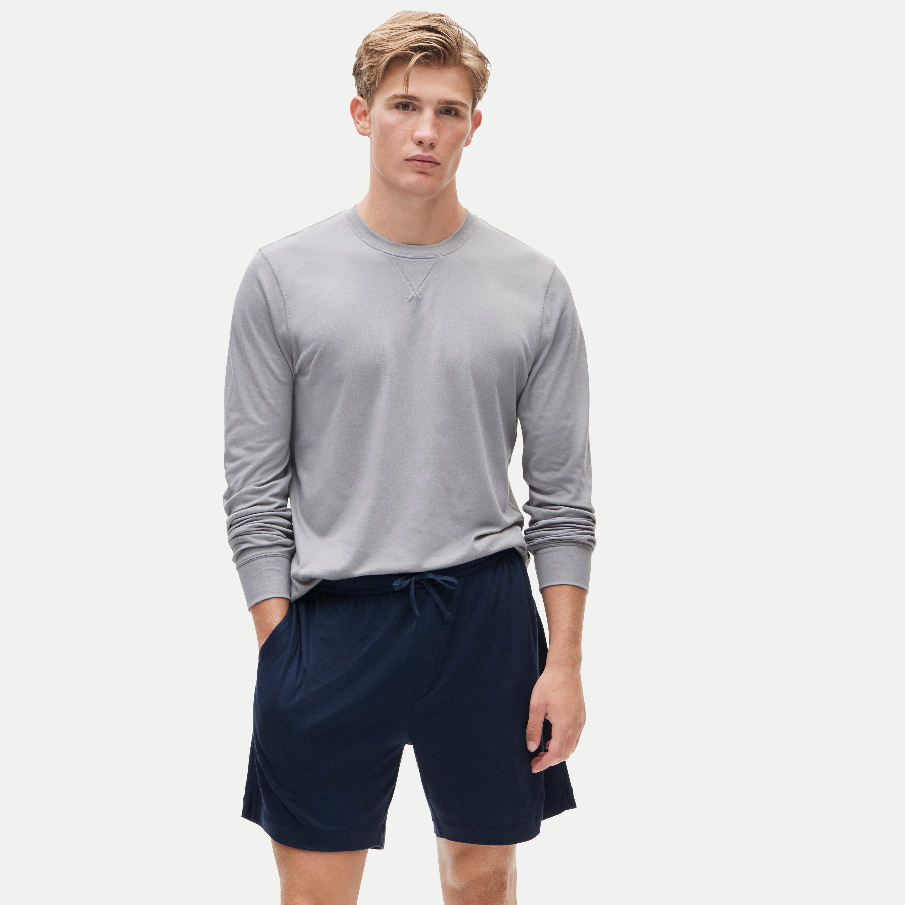 Performance crewneck with COOLMAX® technology