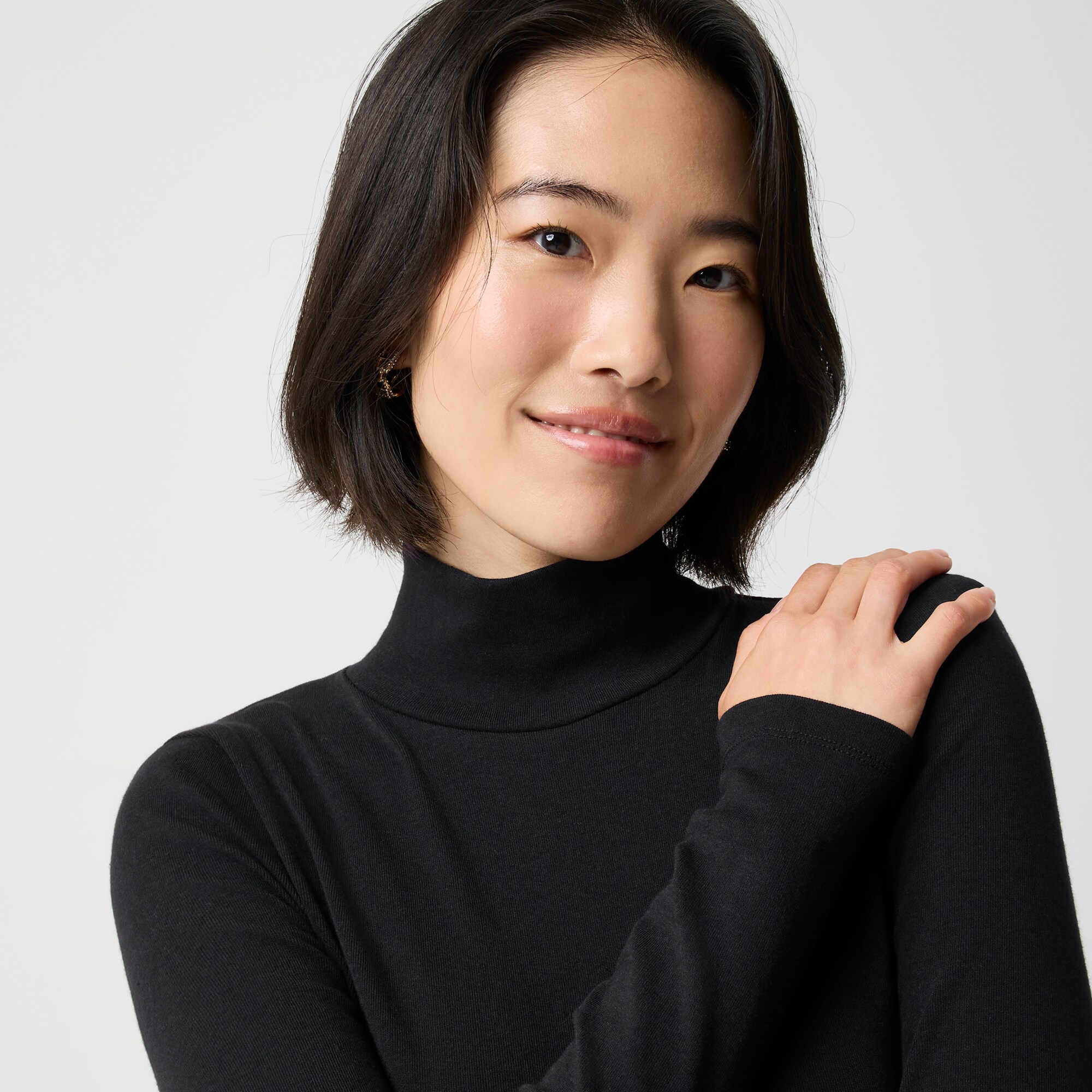 Long-sleeve everyday mockneck tee
