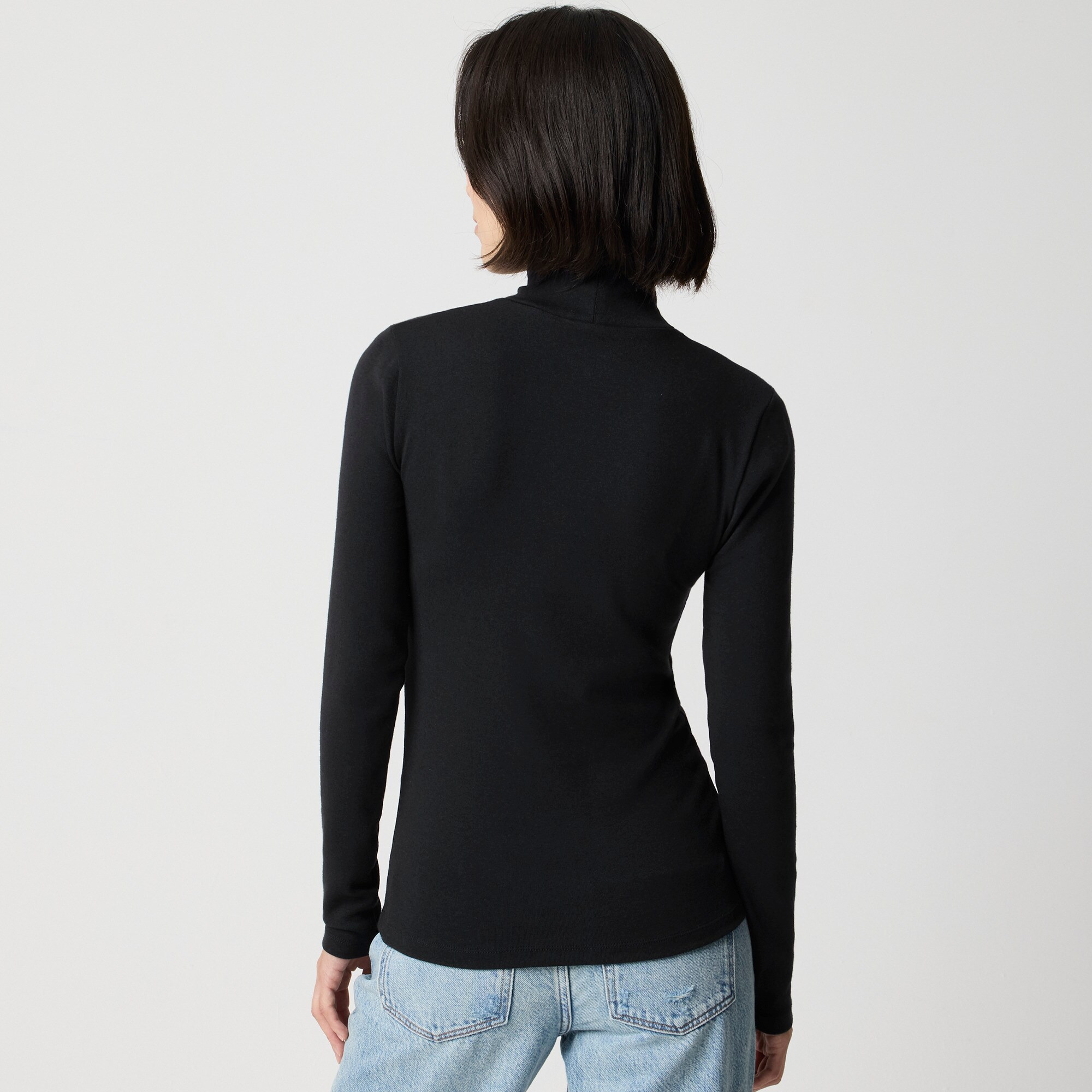 Long-sleeve everyday mockneck tee