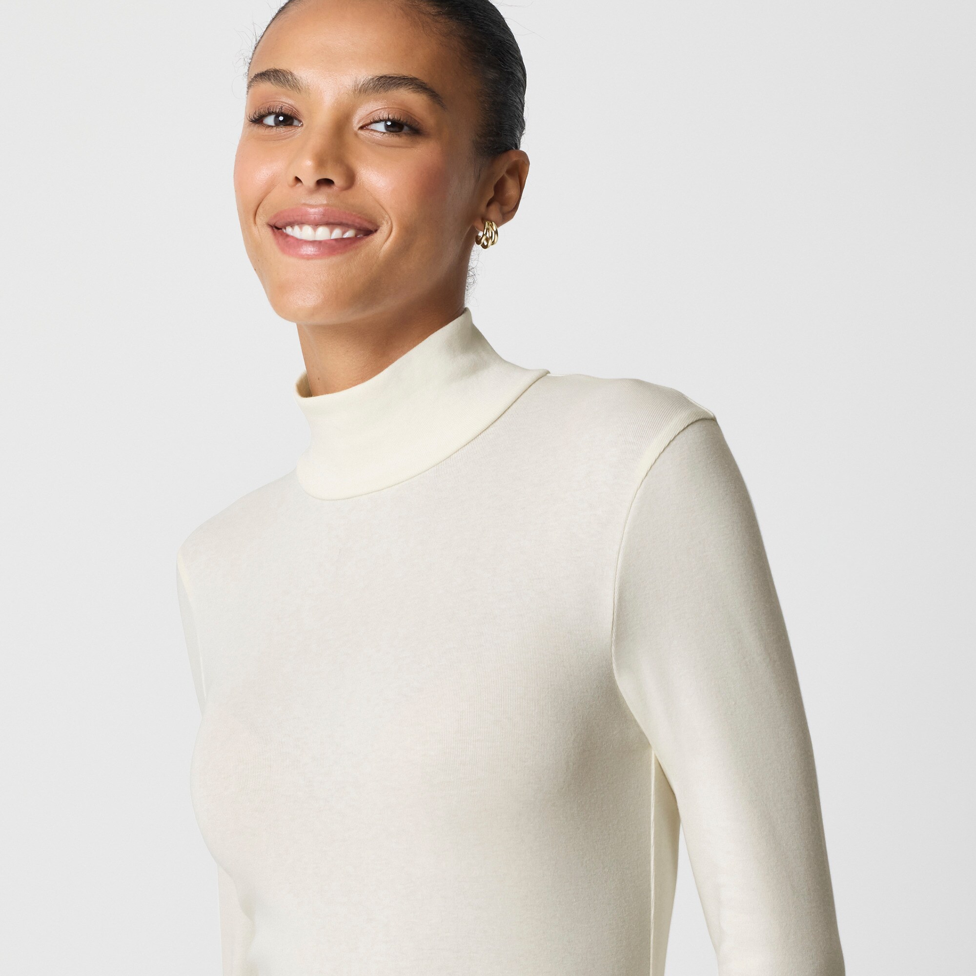 Long-sleeve everyday mockneck tee