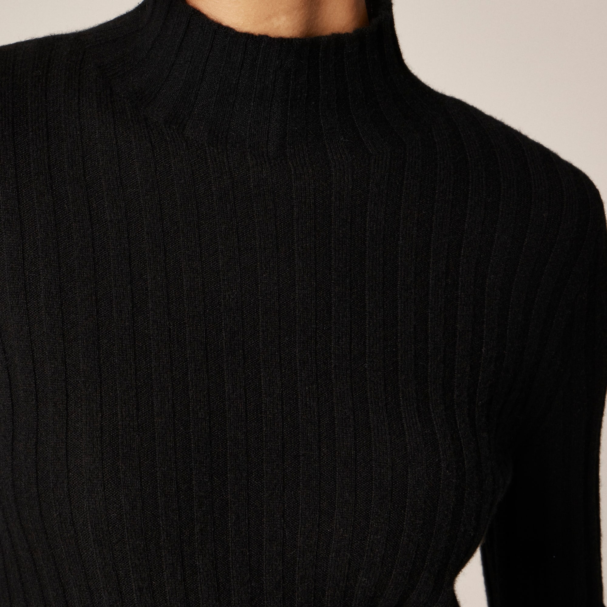 Wide-rib cashmere turtleneck sweater
