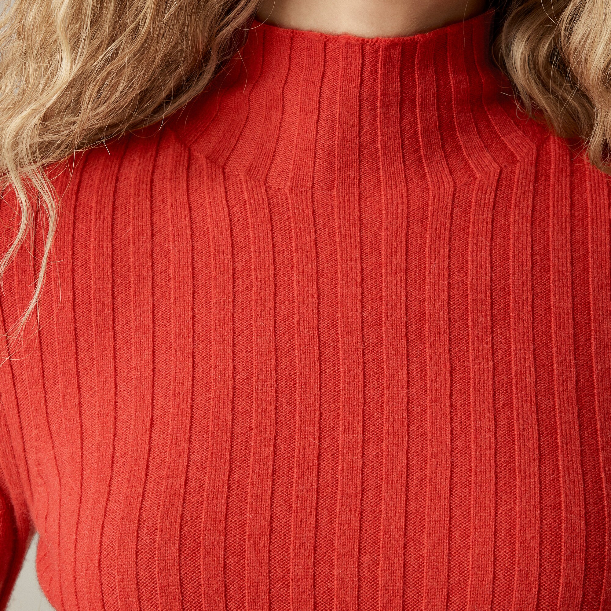 Wide-rib cashmere turtleneck sweater