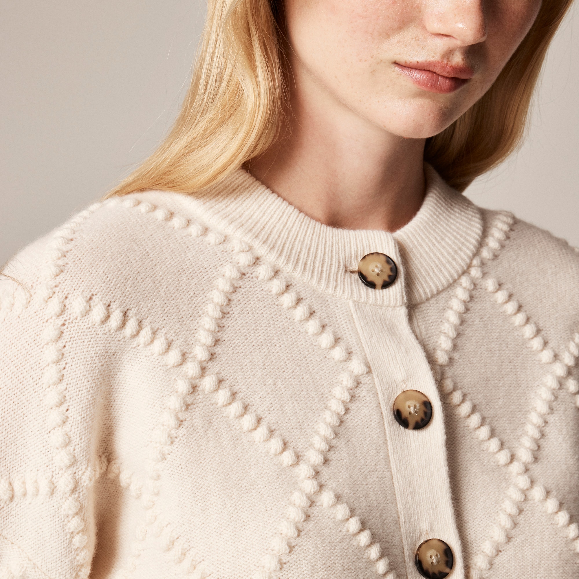 Popcorn-stitch cardigan in vintage wool - image 4