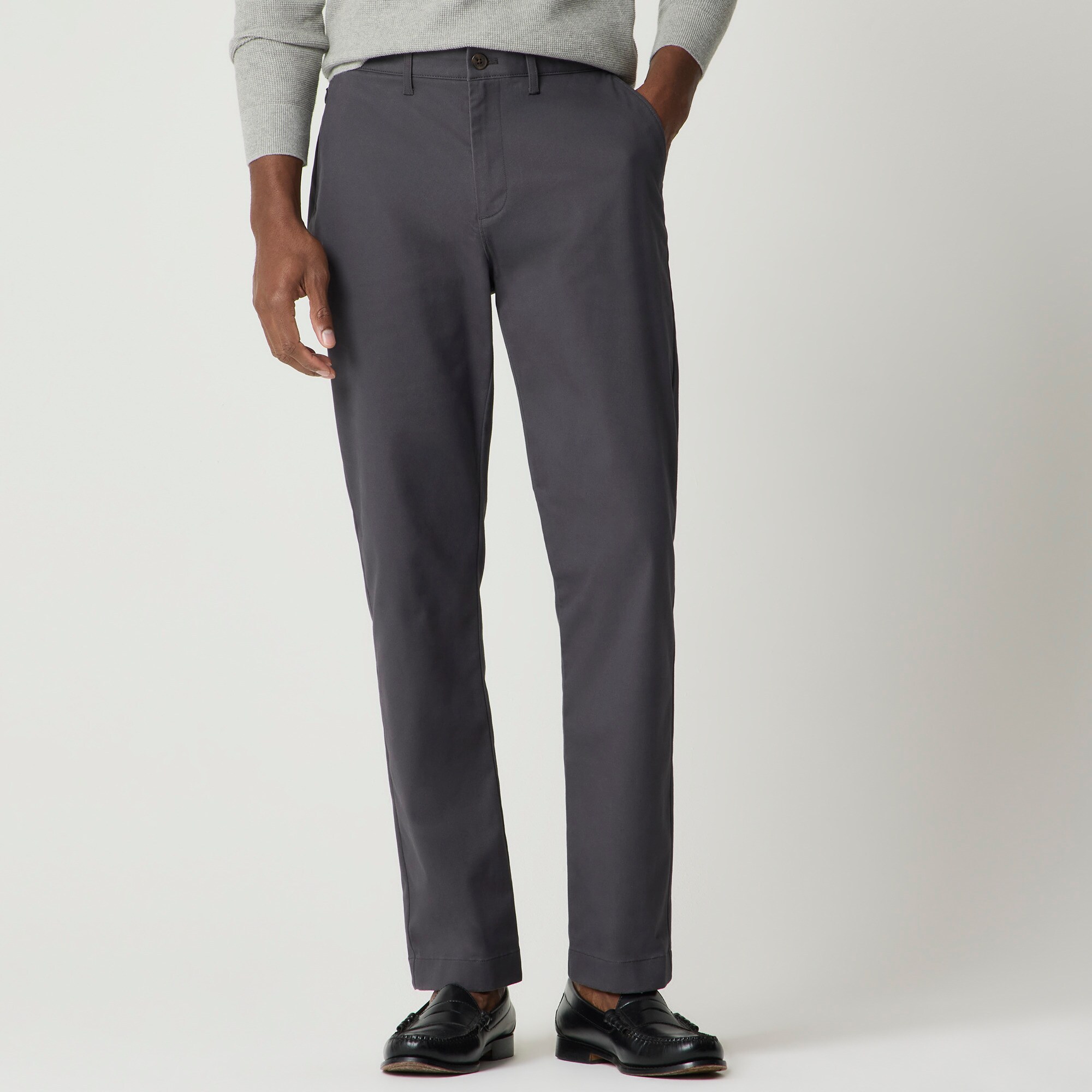 Straight-fit TruTemp365&reg; chino pant