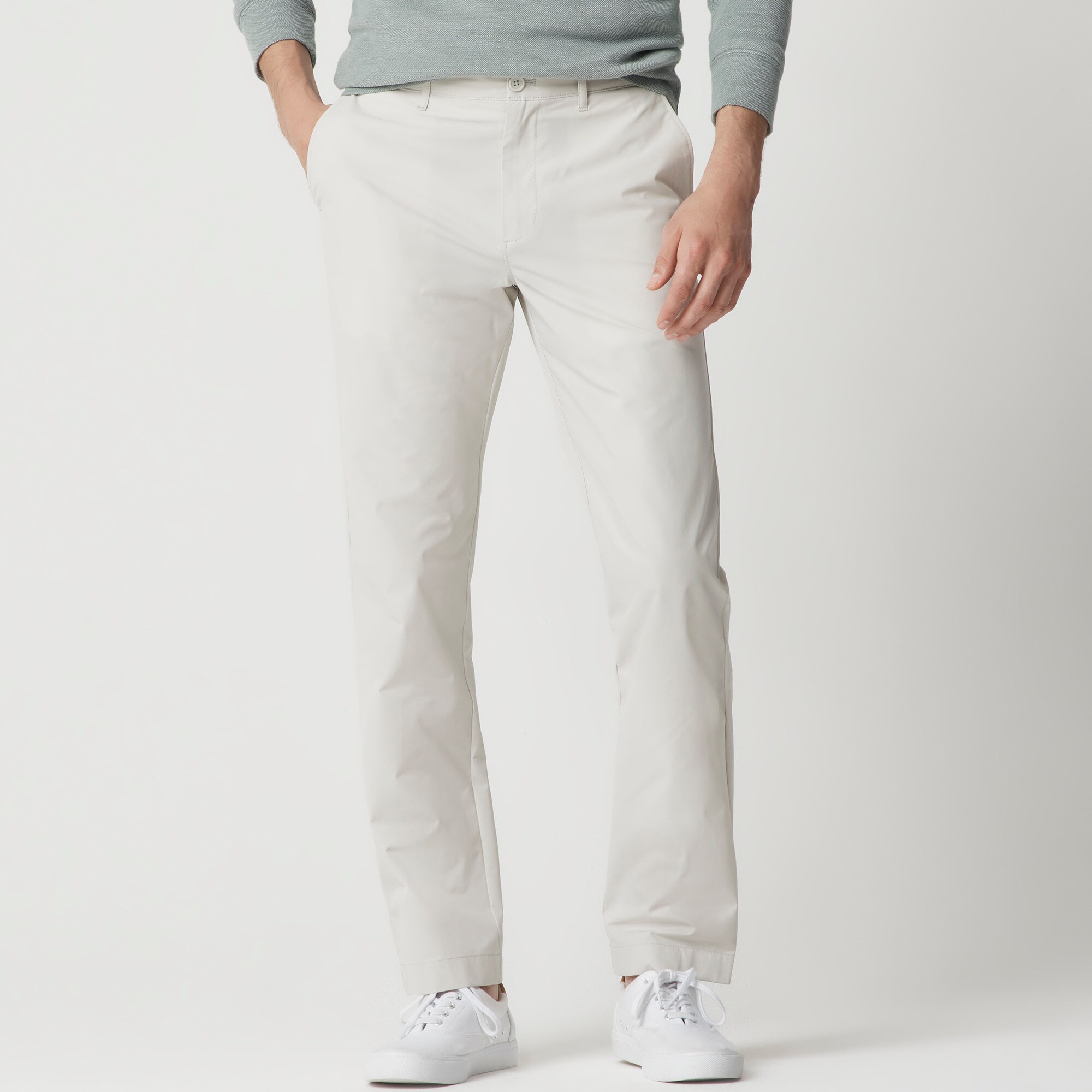 Straight-fit tech chino pant