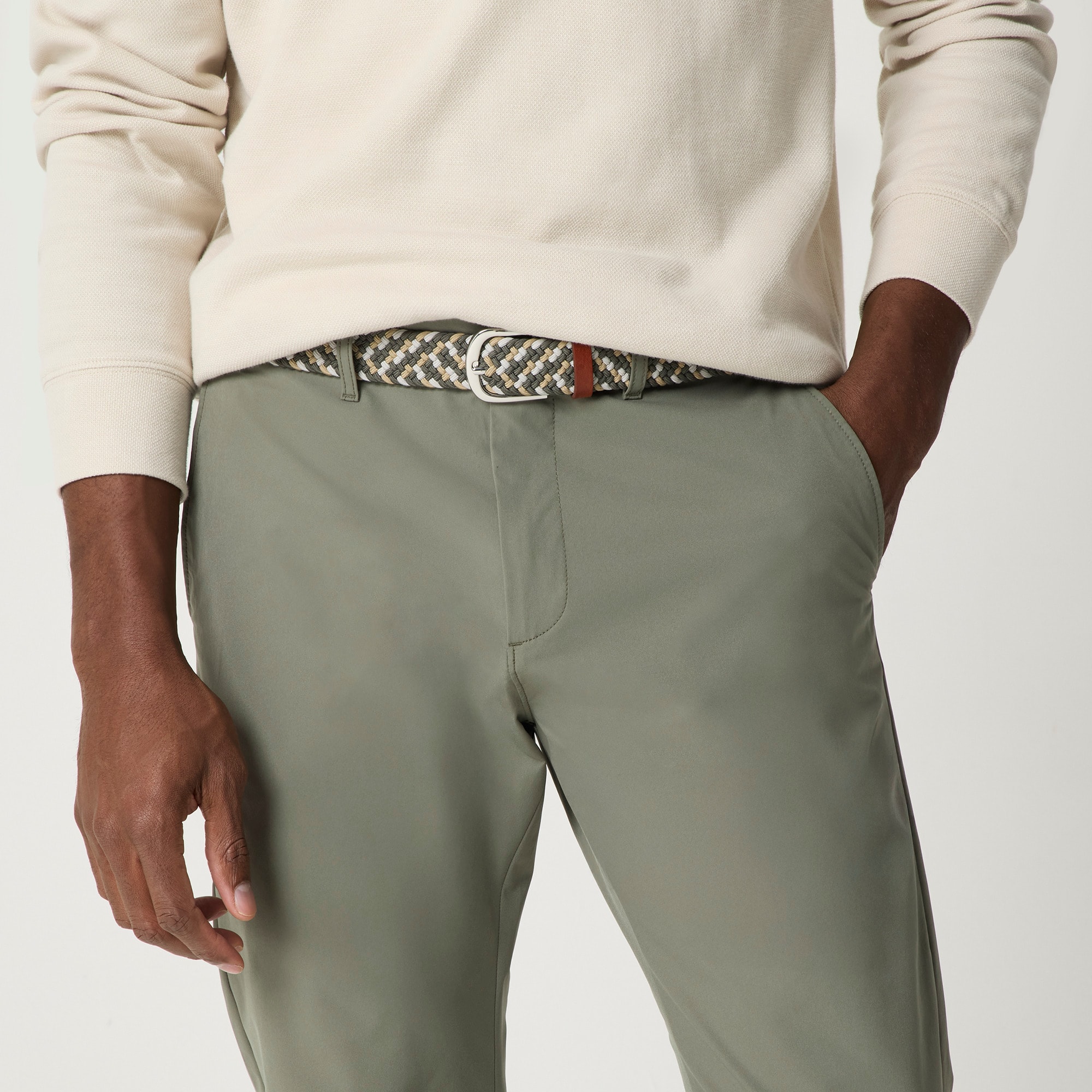 Slim-fit tech chino pant
