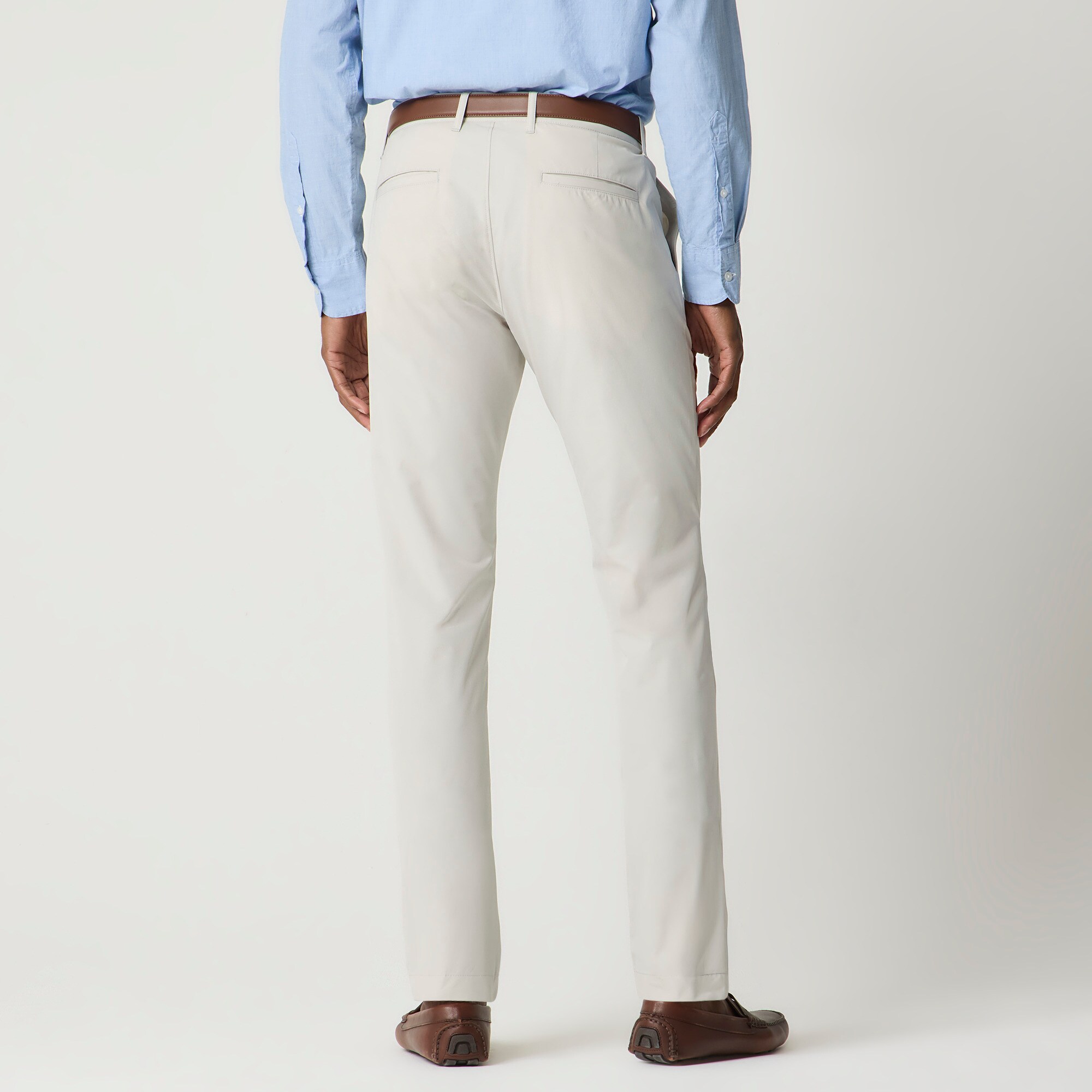 Slim-fit tech chino pant