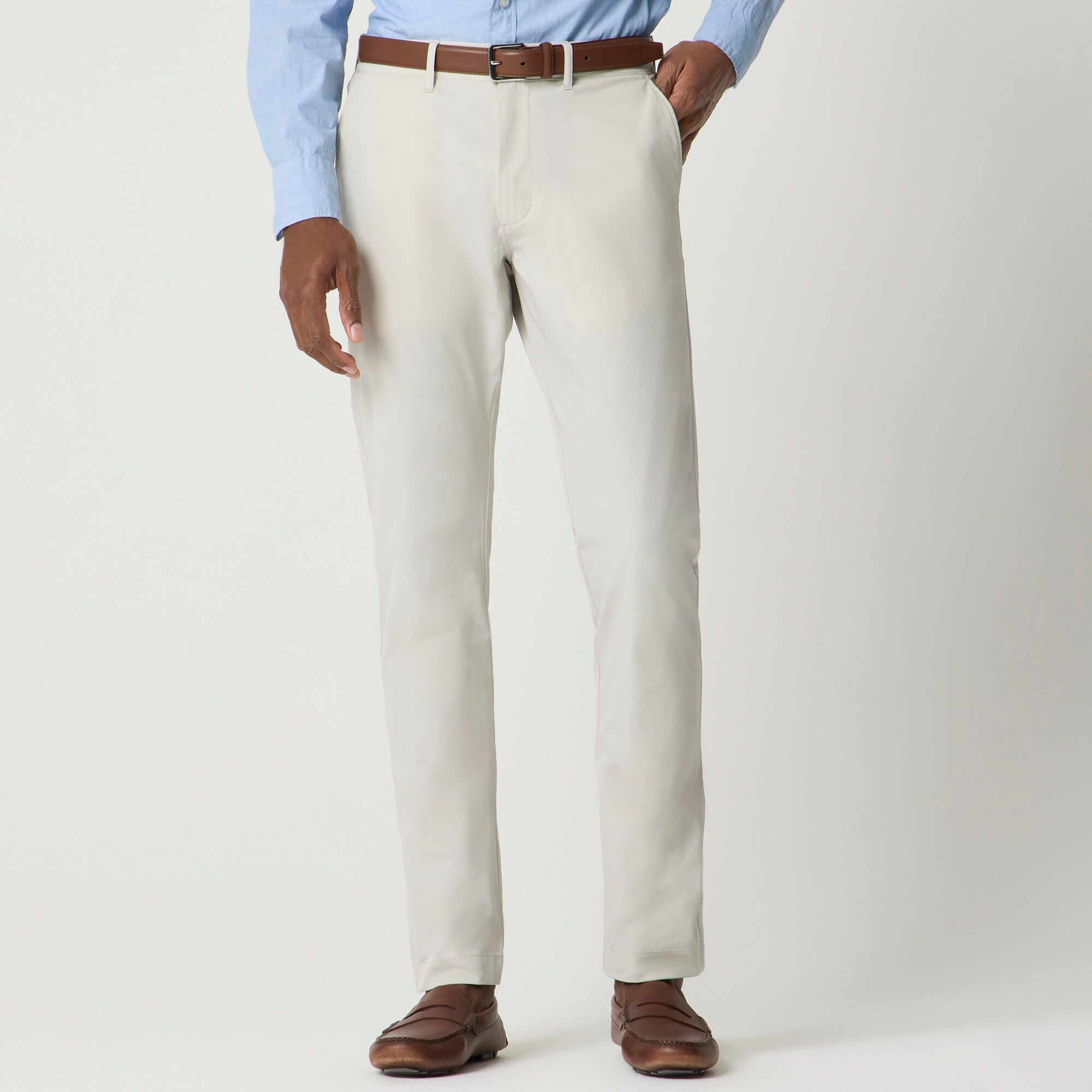  Slim-fit tech chino pant