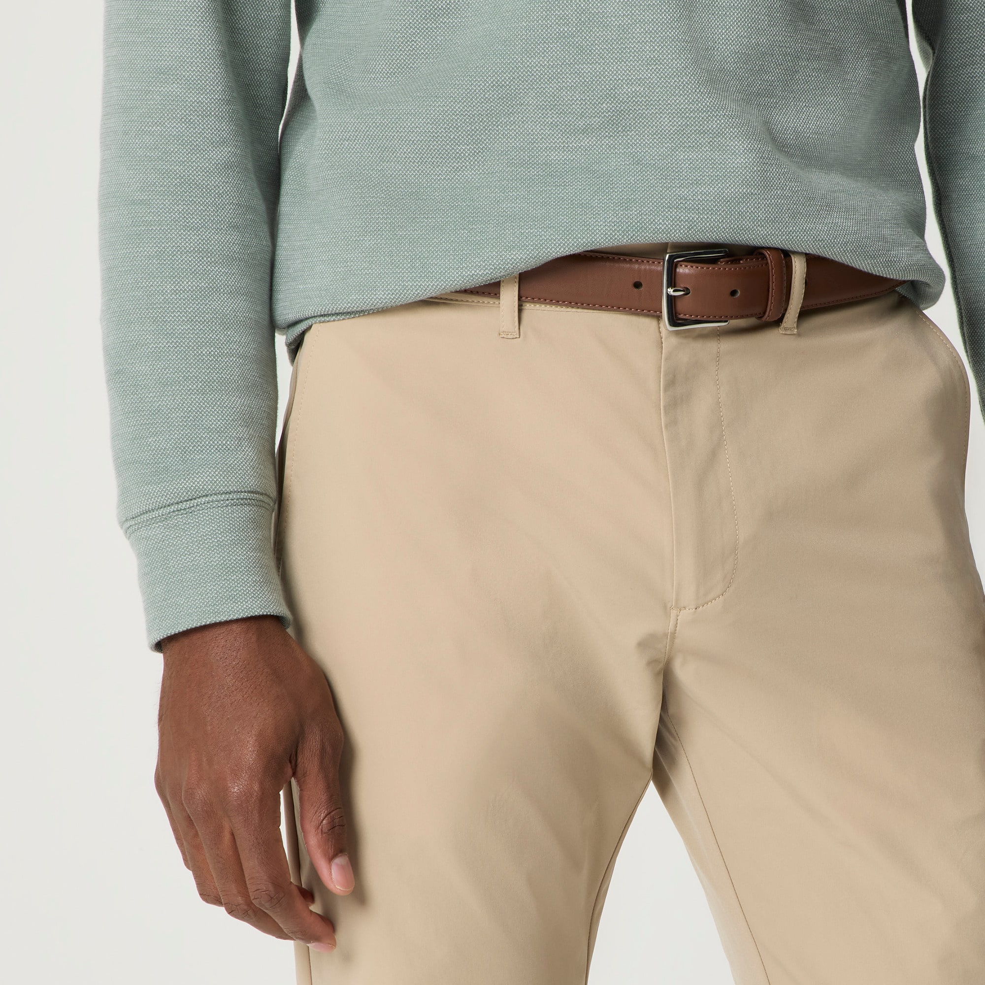 Slim-fit tech chino pant