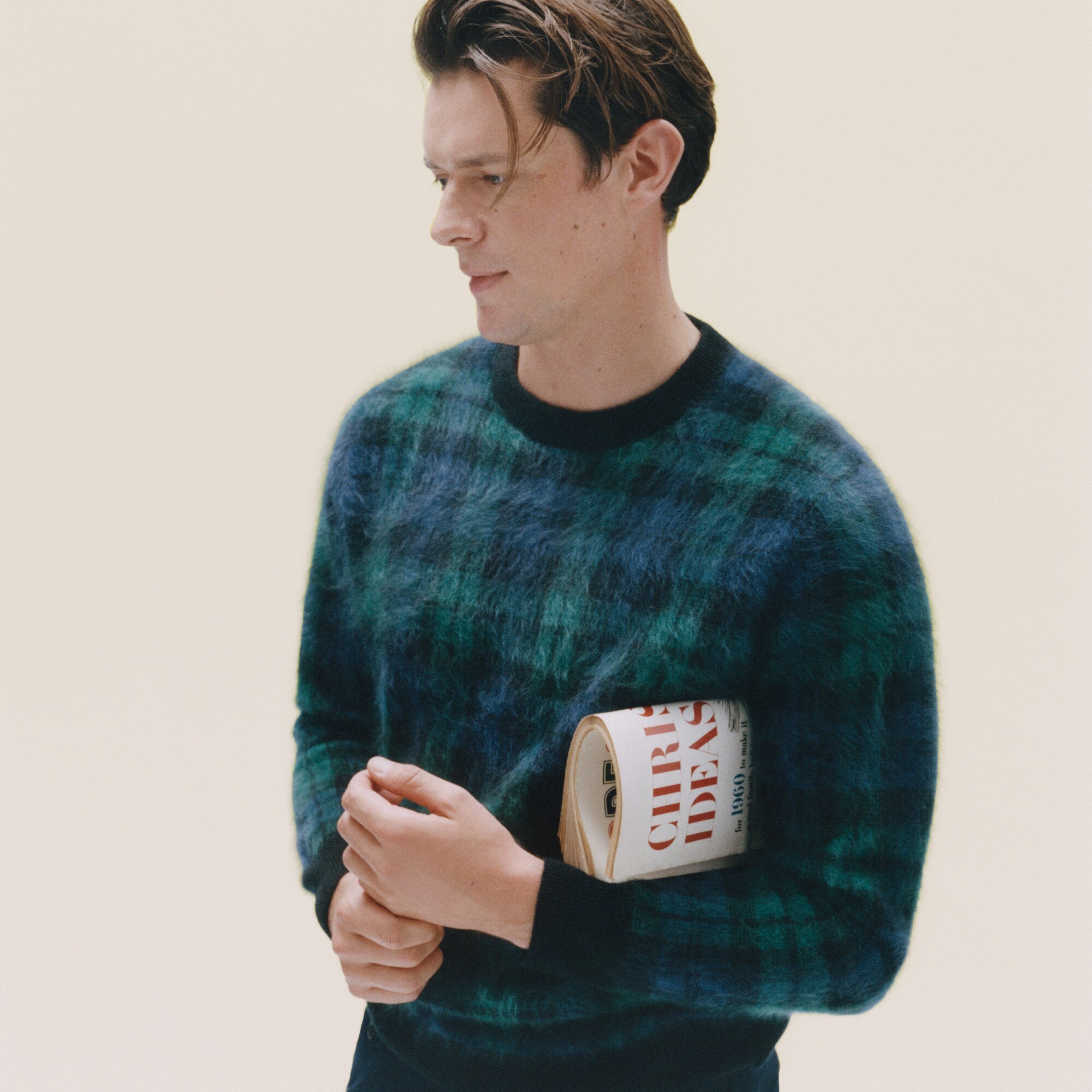 Brushed cashmere sweater in Black Watch tartan
