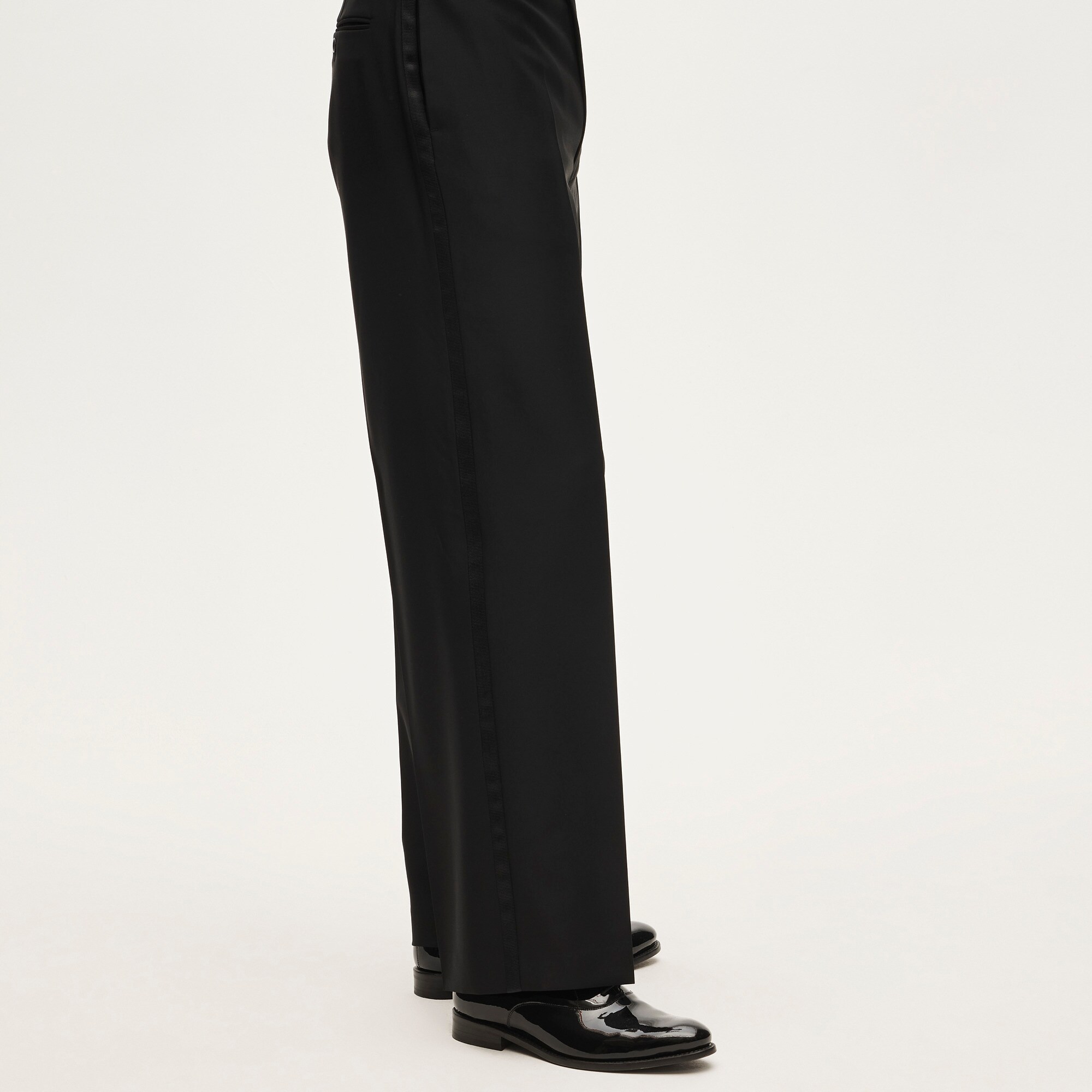 Relaxed-fit tuxedo pant in Italian wool