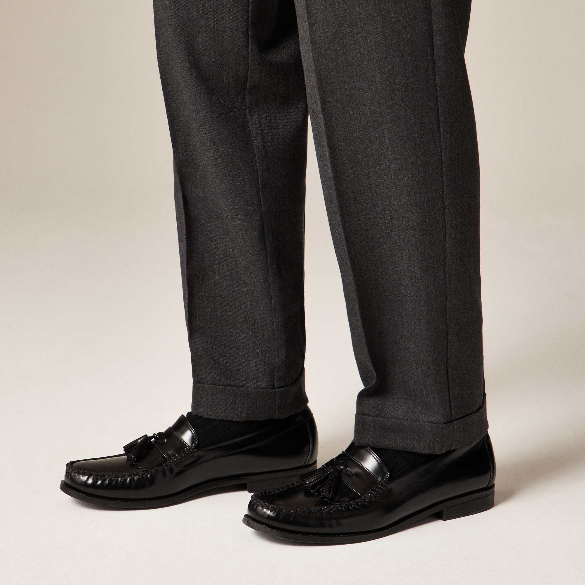 アメリUND ANGULAR SOLE TASSEL LOAFERブラックL UND ANGULAR SOLE