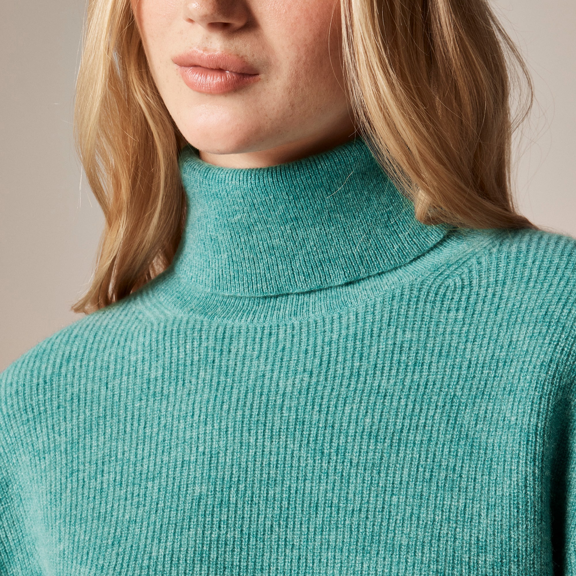 Ribbed cashmere turtleneck sweater