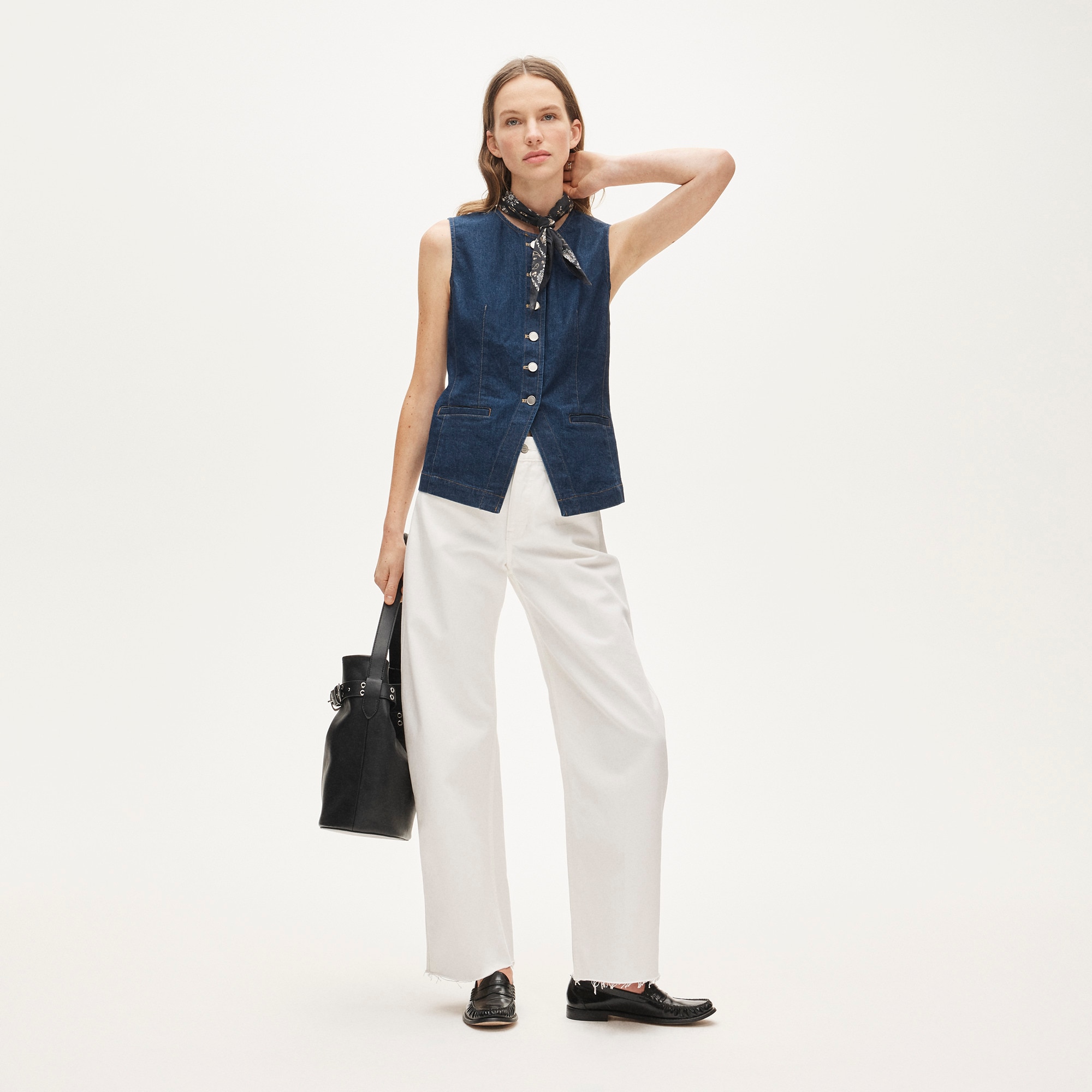 Essential cutaway vest in denim - image 3