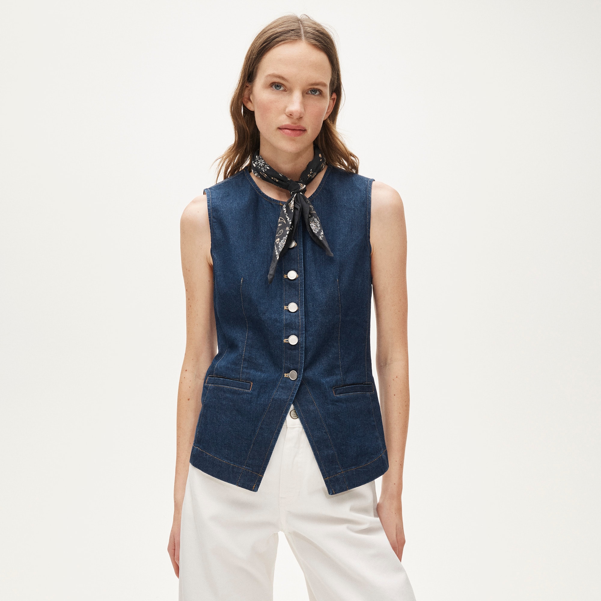 Essential cutaway vest in denim - image 2