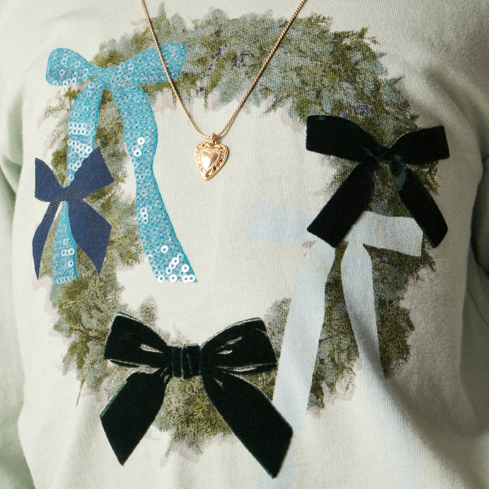 Girls' long-sleeve wreath graphic T-shirt with embellishments