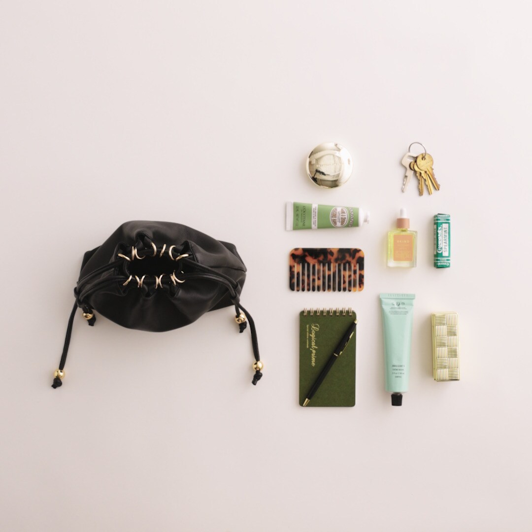 Drawstring pouch bag in leather