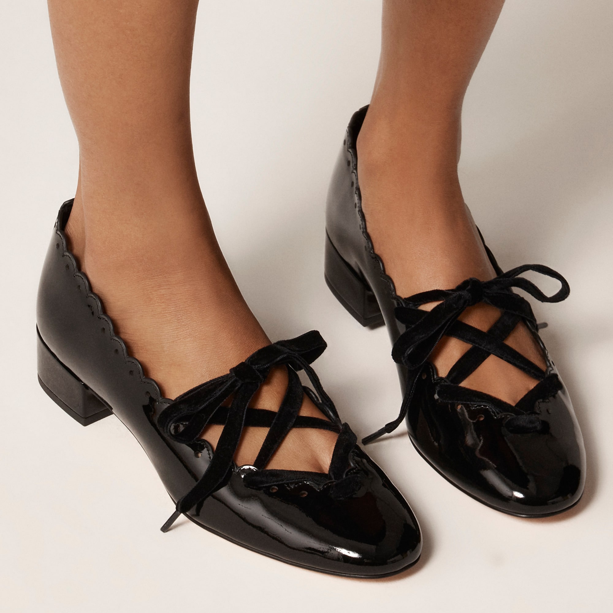 Teagan scalloped lace-up heels in patent leather - thumbnail 2