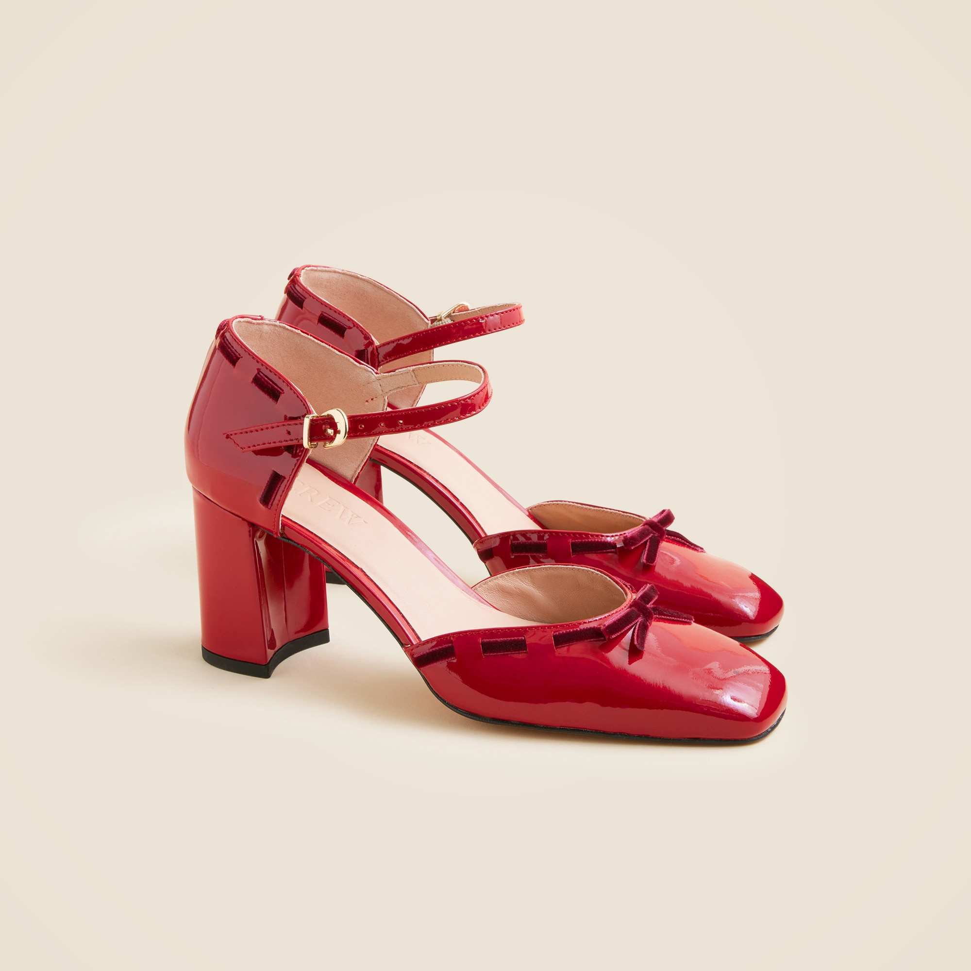 Maisie bow heels in patent leather