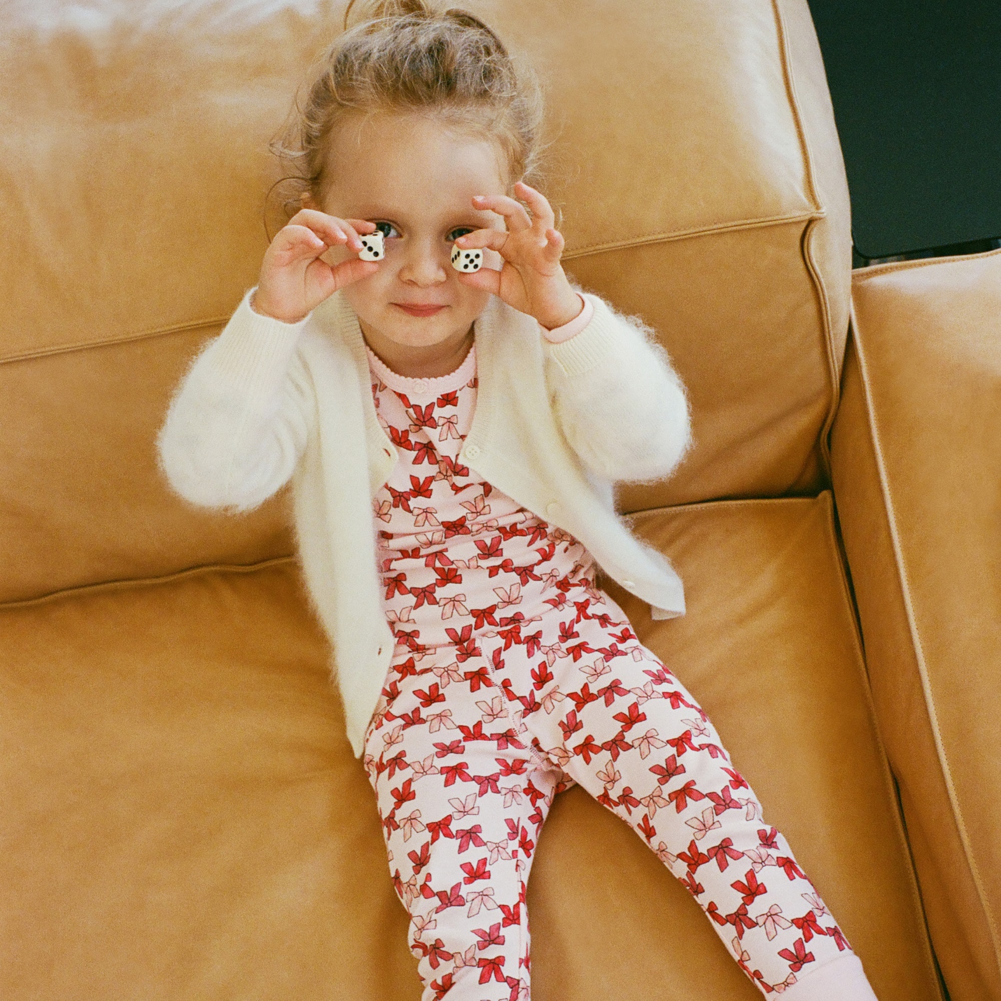  Kids' long-sleeve cotton pajama set in prints