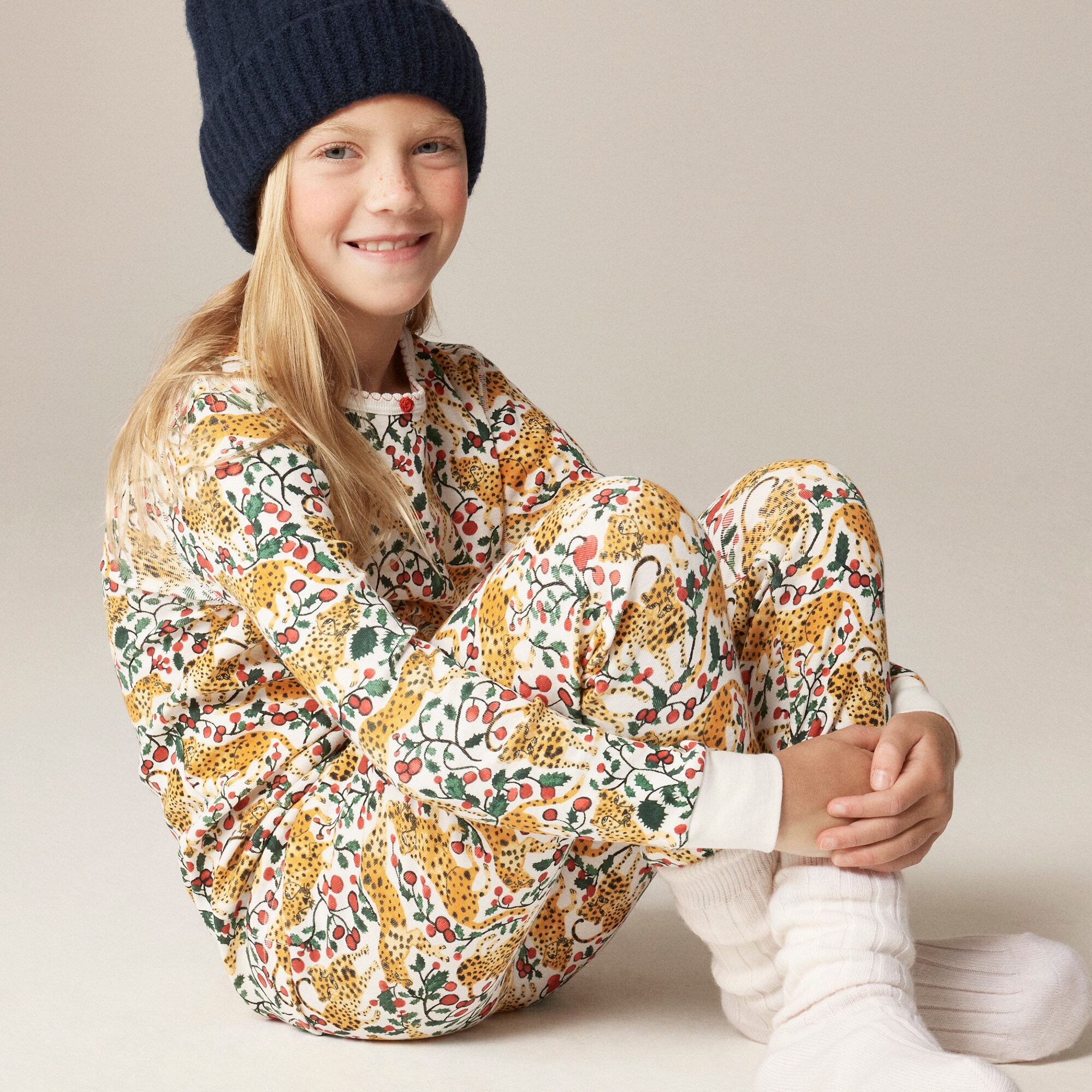  Kids' long-sleeve cotton pajama set in prints