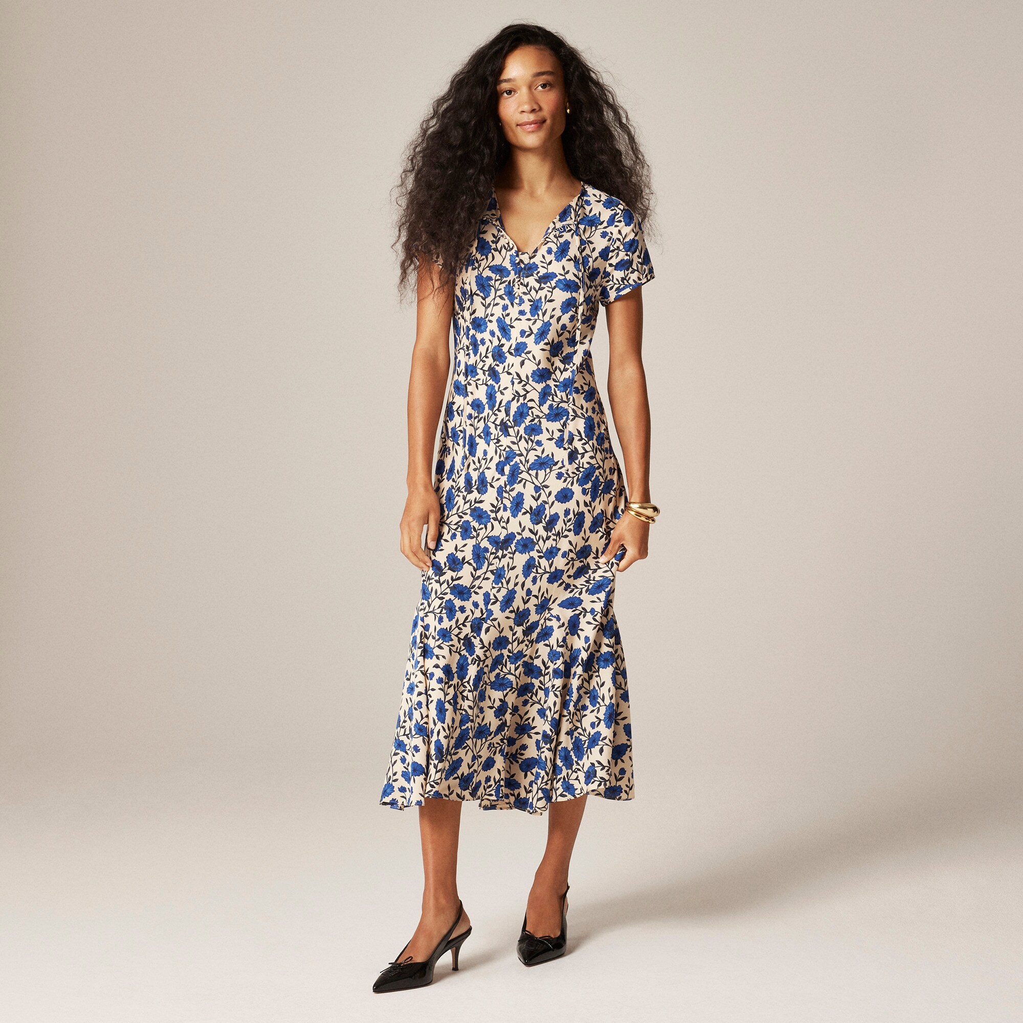 Petite short-sleeve slip dress in indigo daisy print