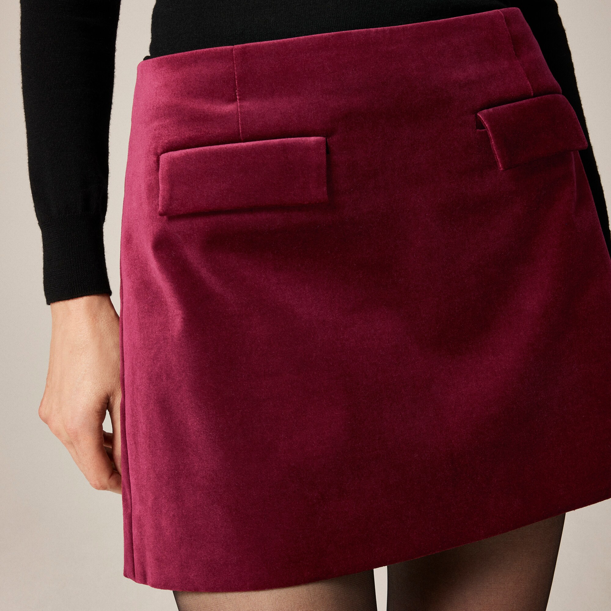 Flap-pocket mini skirt in velvet