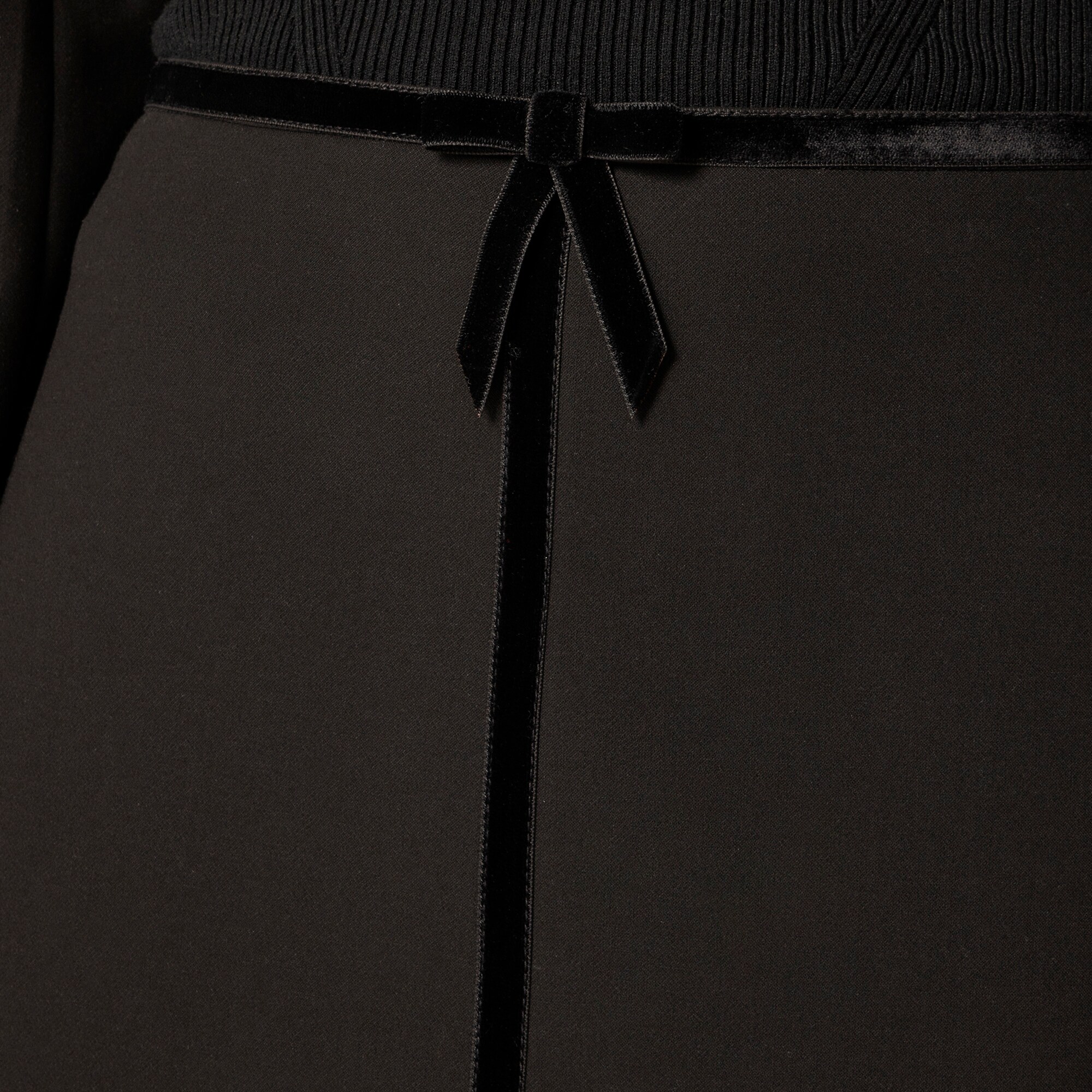 Pencil midi skirt with velvet trim in four-season stretch