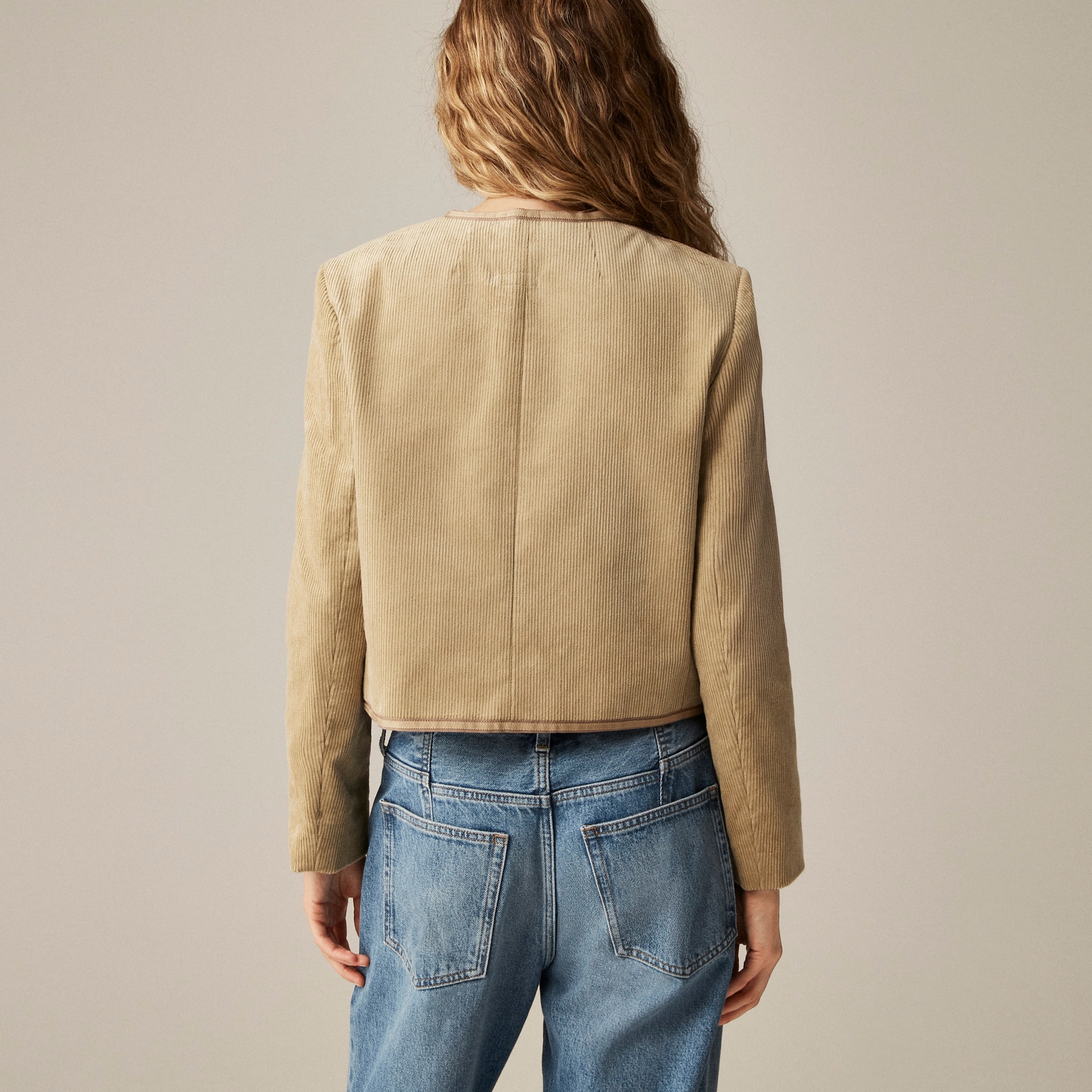 Patch-pocket lady jacket in stretch corduroy - image 5