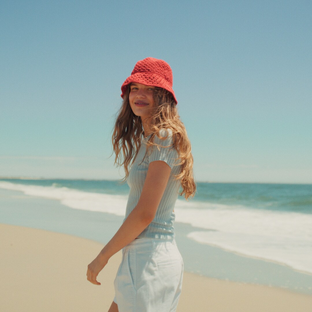 New ribbed featherweight cashmere T-shirt