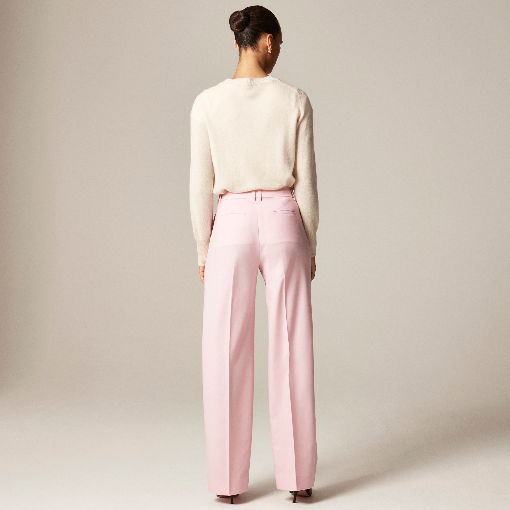 Relaxed-fit pleated pant in wool blend